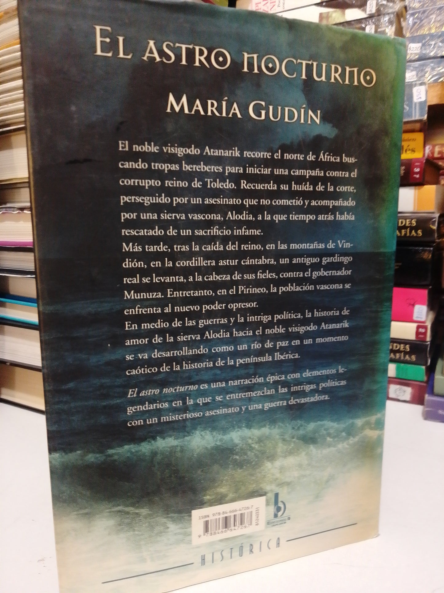 EL ASTRO NOCTURNO POR MARÍA GUDÍN USADO NOVELA JUÁREZ