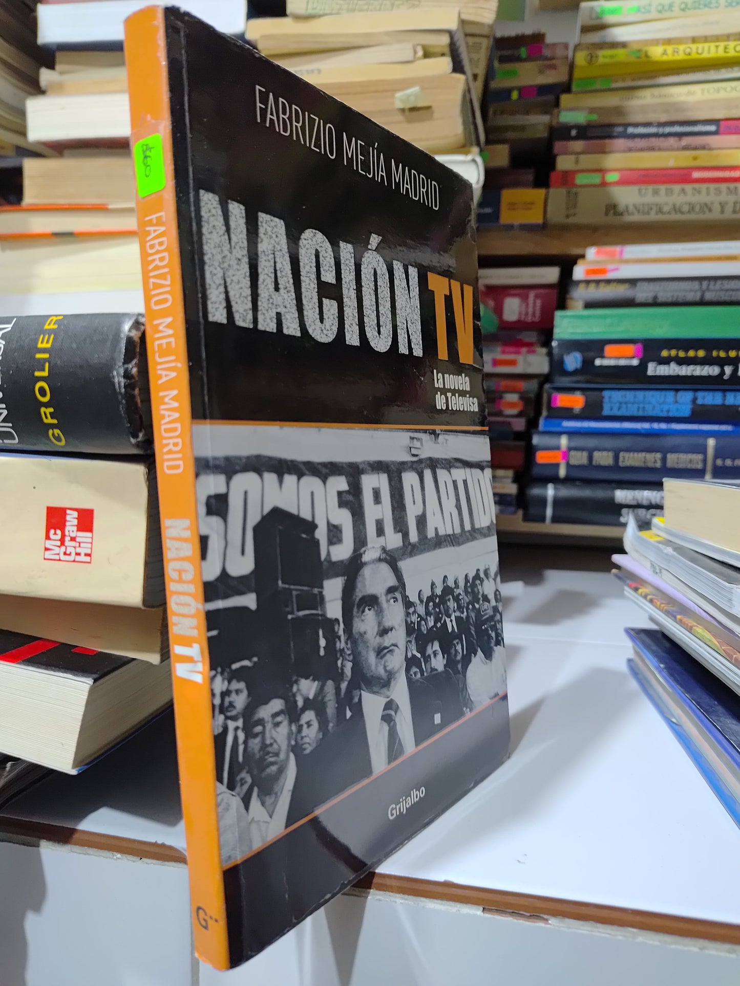 NACION TV POR FABRIZIO MEJIA MADRID USADO NOVELAS JUAREZ 507