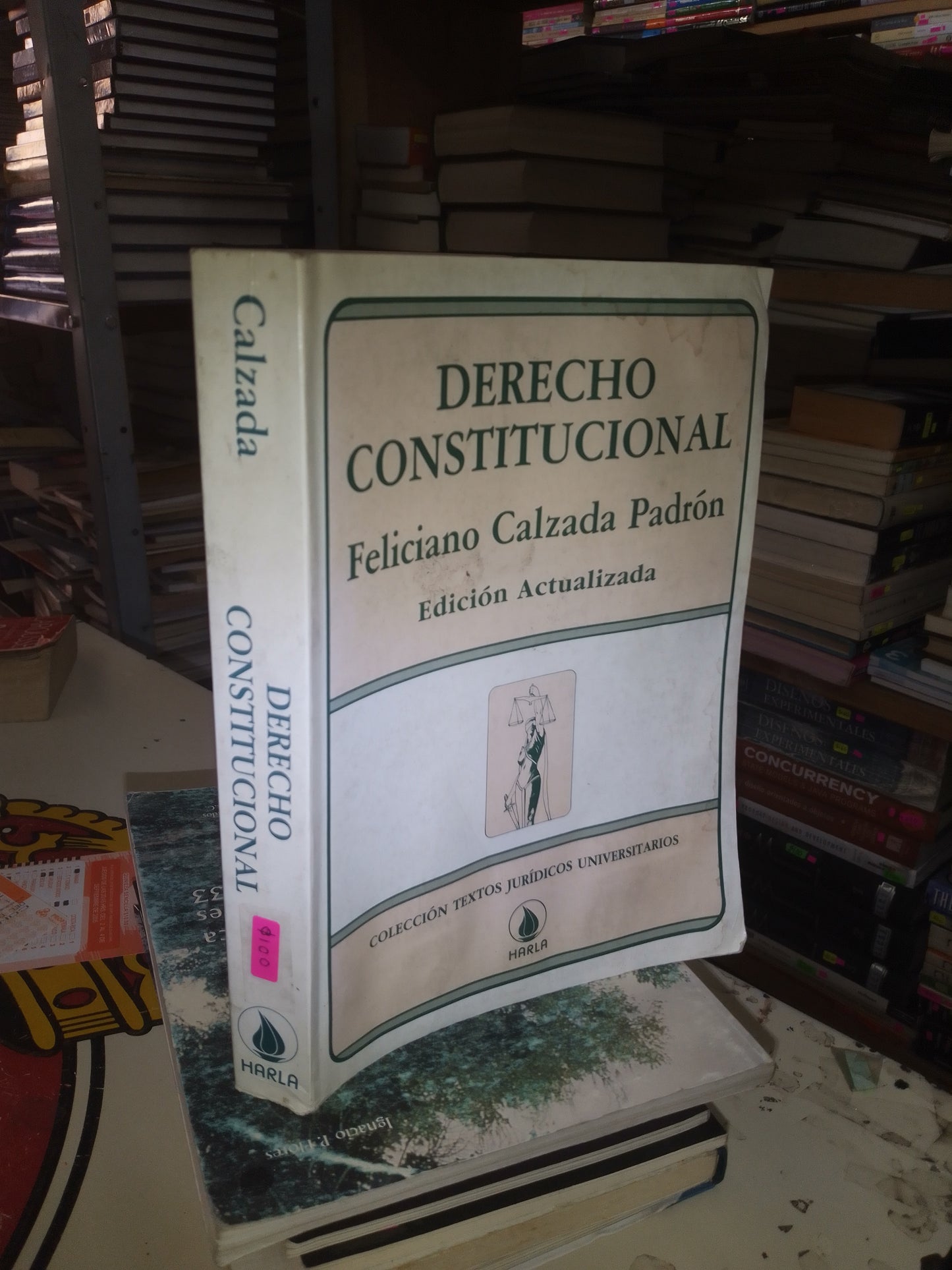 DERECHO CONSTITUCIONAL POR FELICIANO CALZADA PADRÓN USADO DERECHO LITERARIO 207