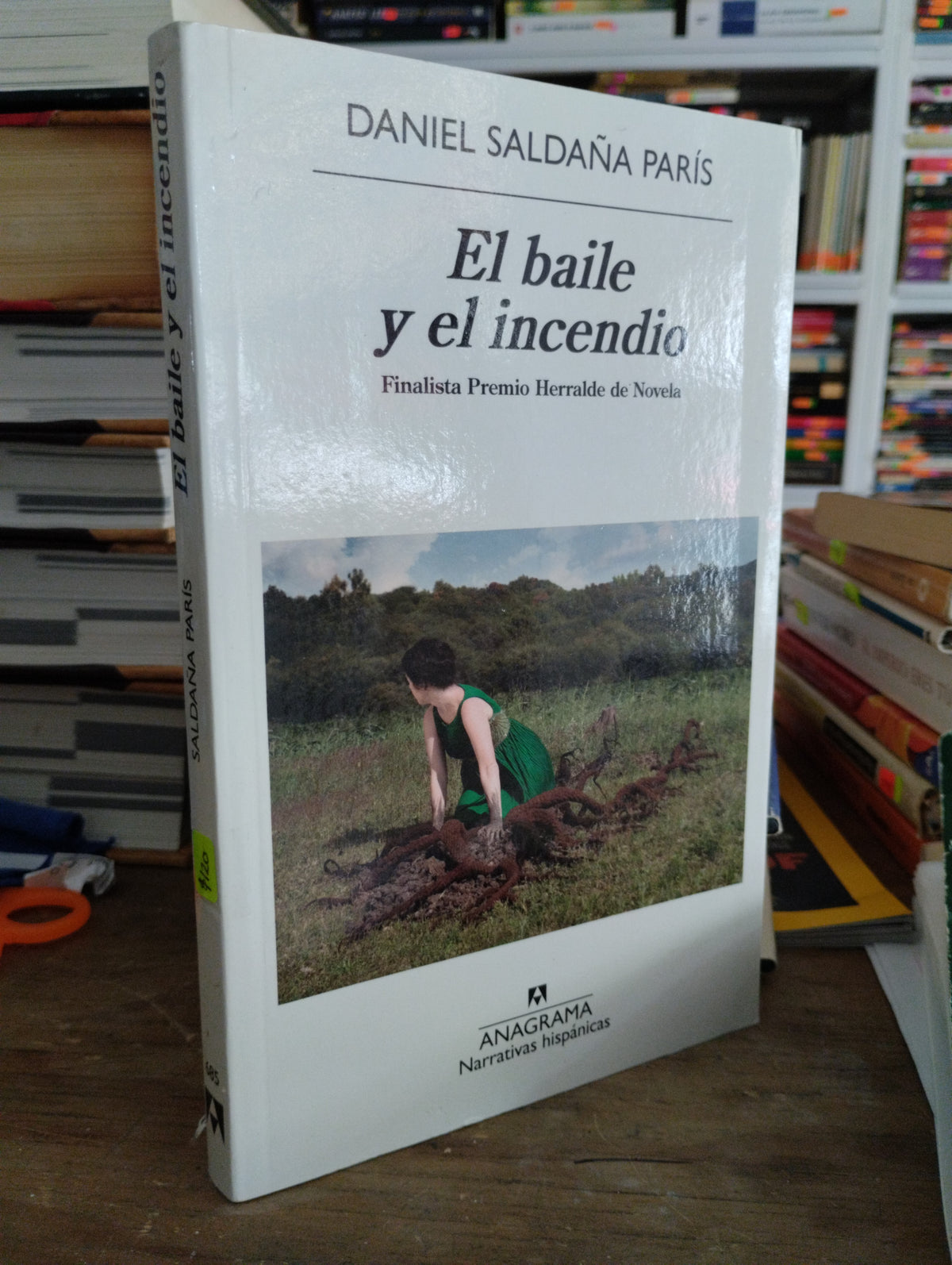 EL BAILE Y EL INCENDIO POR DANIEL SALDAÑA PARIS USADO NOVELAS JUAREZ 515