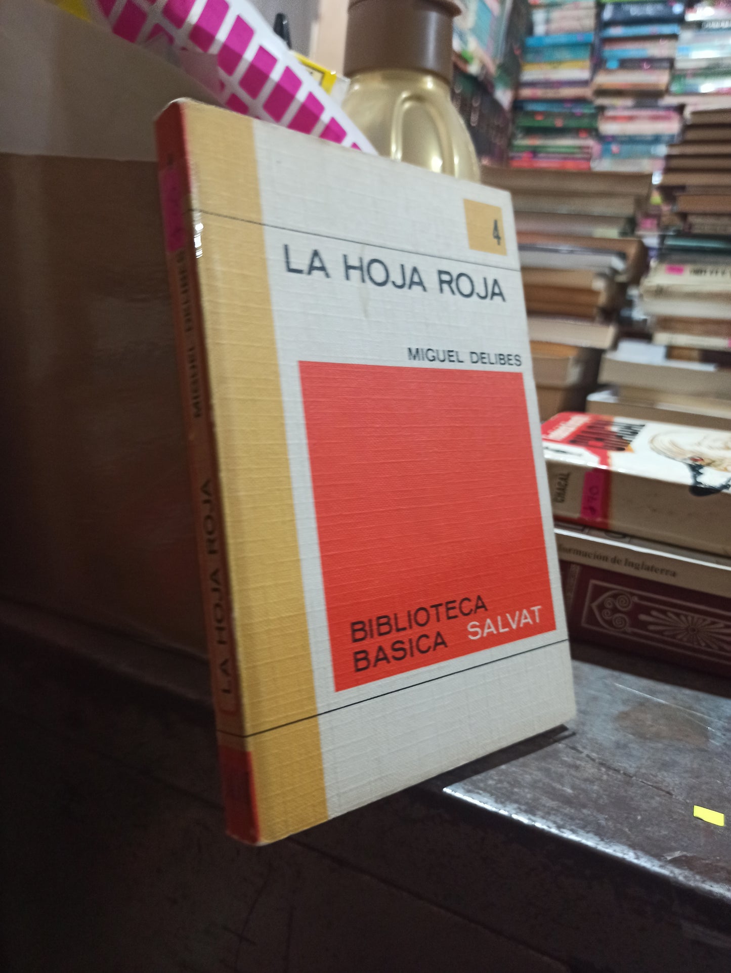 LA HOJA ROJA POR MIGUEL DELIBES USADO NOVELAS ALDAMA