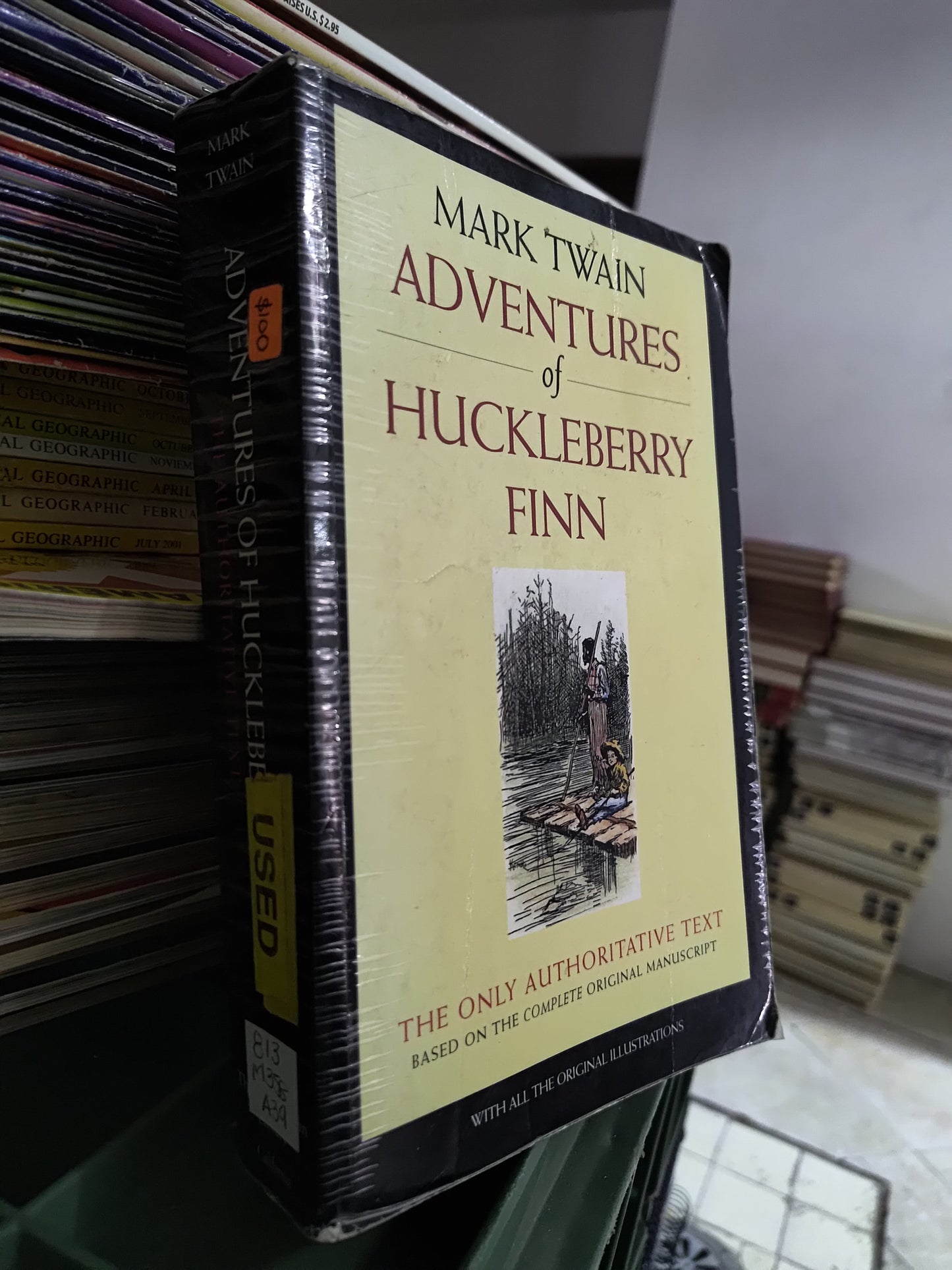 ADVENTURES OF HUCKLEBERRY FINN POR MARK TWAIN USADO IDIOMAS JUAREZ 515