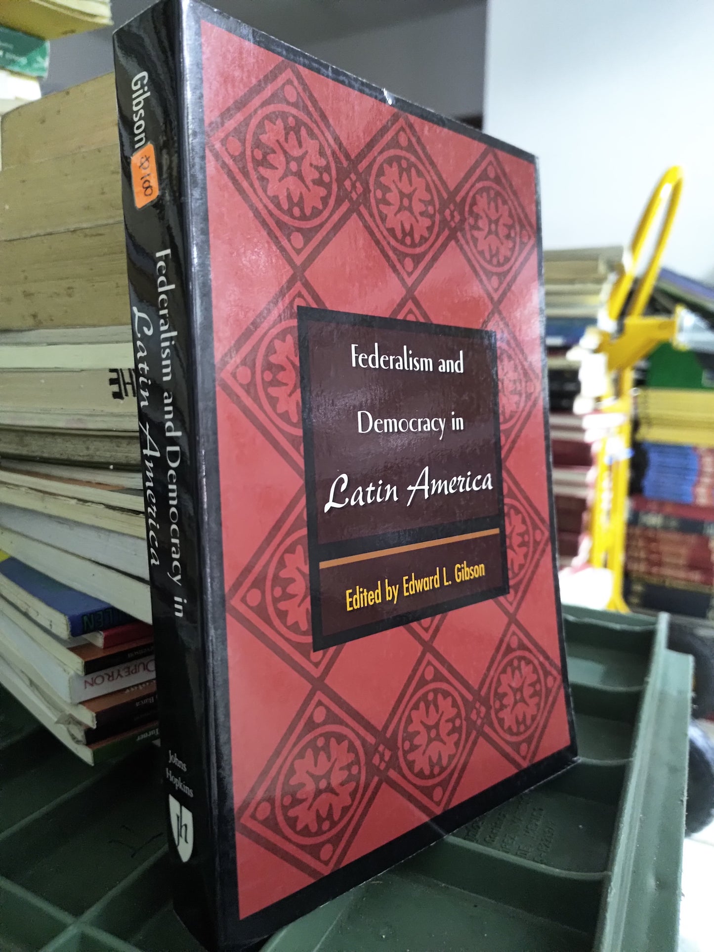 FEDERALISM AND DEMOCRACY IN LATIN AMERICA POR EDWARD L. GIBSON USADO IDIOMAS JUAREZ 515