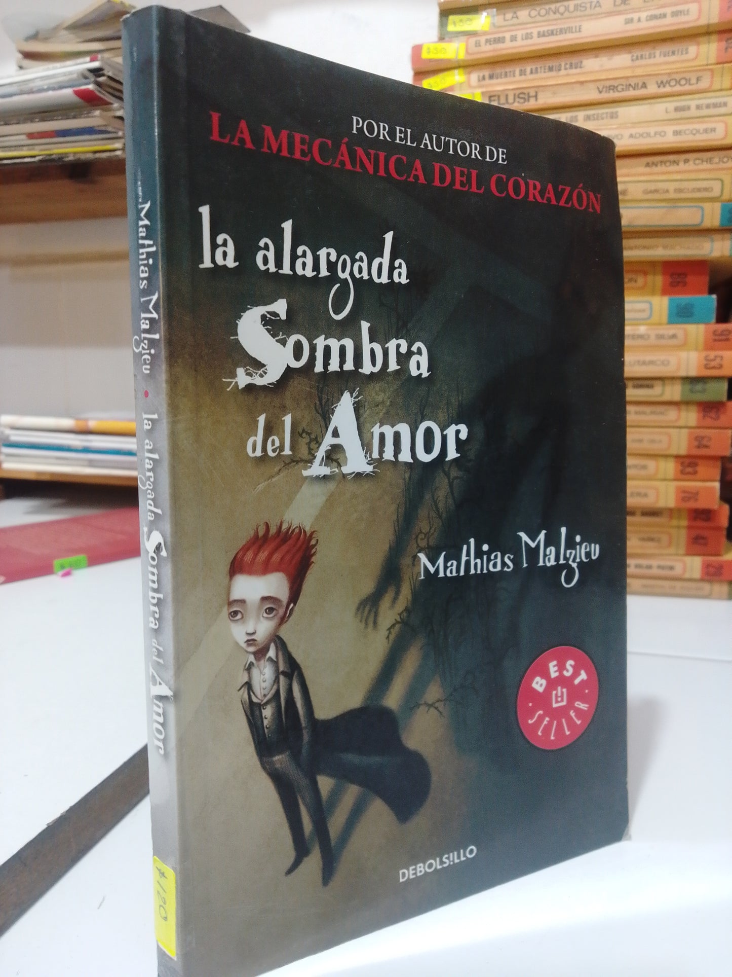 LA ALARGADA SOMBRA DEL AMOR POR MATHIAS MALZIEU  USADO NOVELA JUAREZ