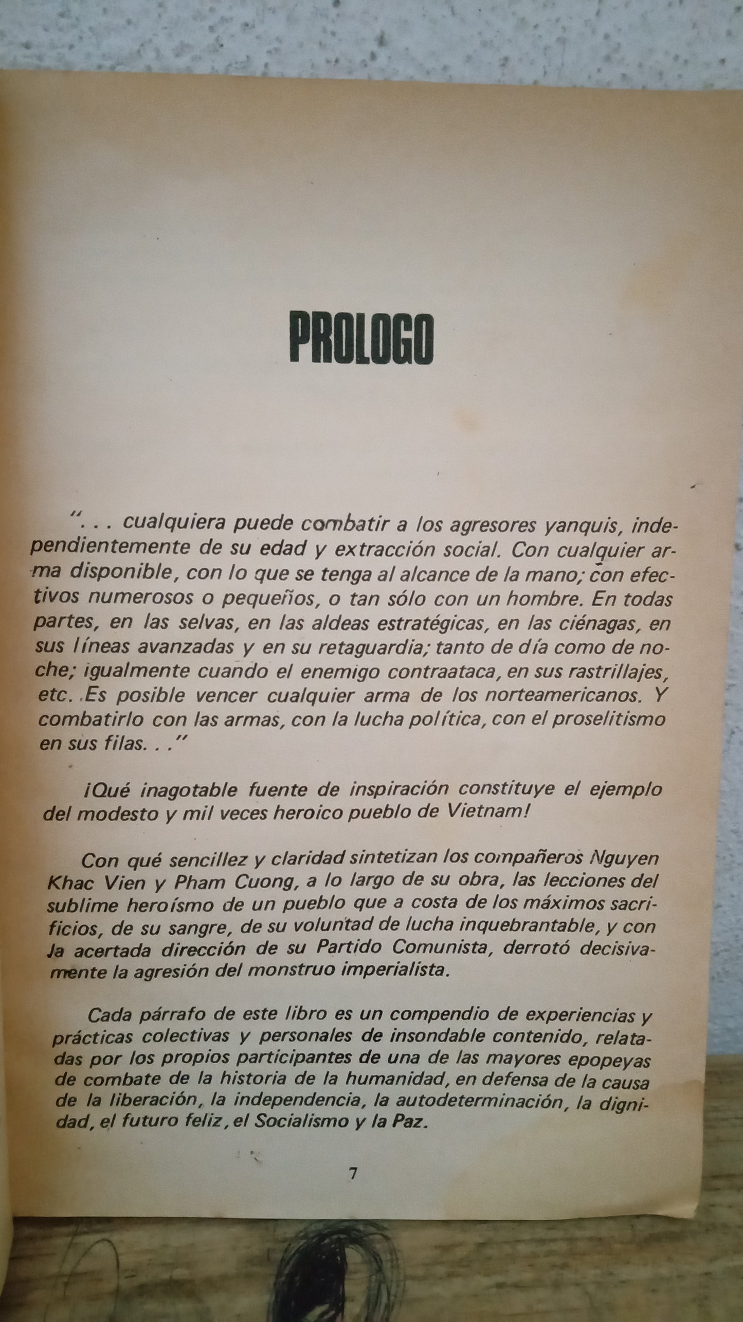 CU CHI EL SECRETO DE LA DERROTA DE EE.UU. EN VIETNAM POR NGUYEN KHAC VIEN Y PHAM CUONG USADO HISTORIA LITERARIO 305