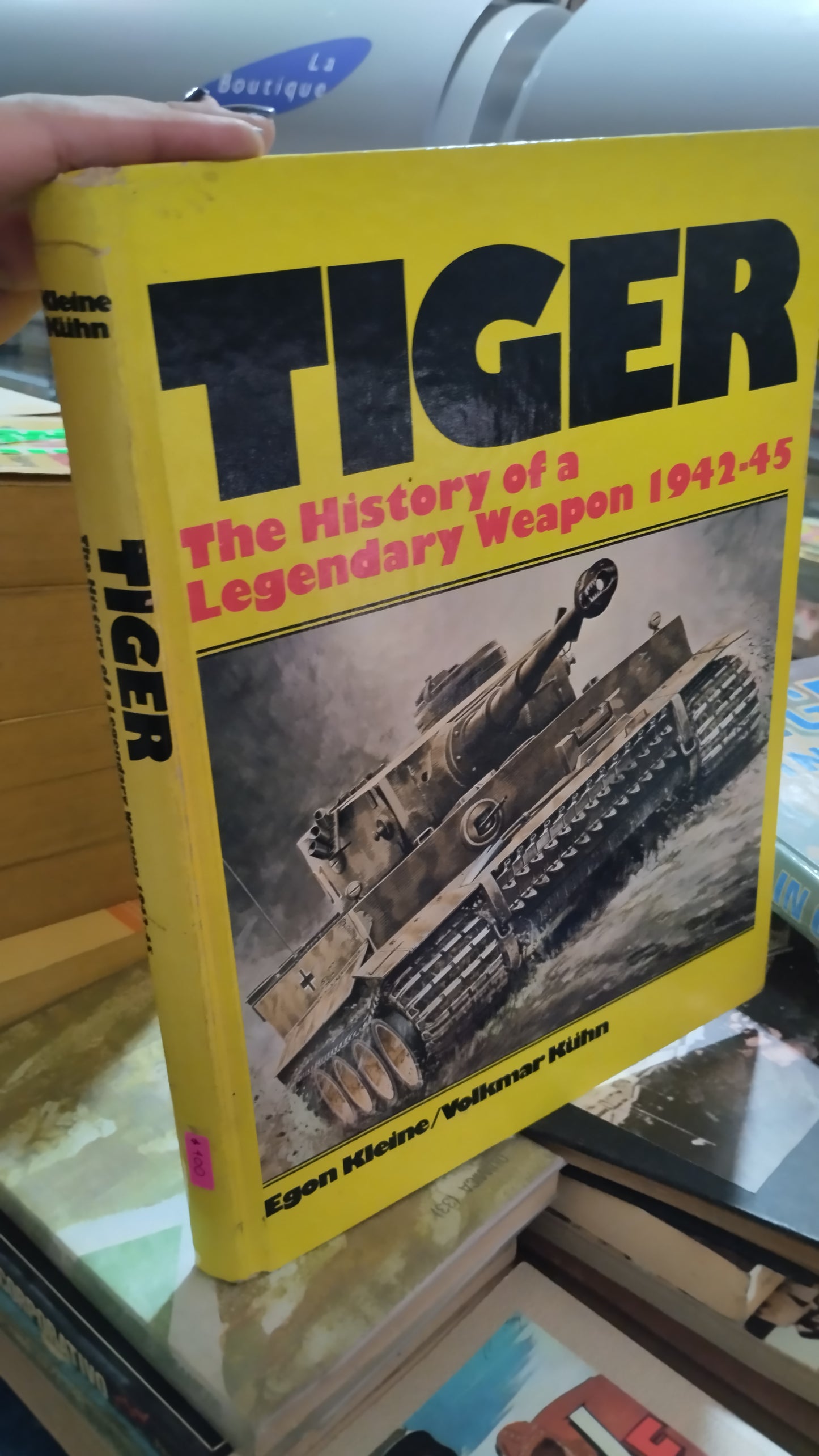 TIGER THE HISTORY OF A LEGENDARY WEAPON 1942-45 POR EGON KLEINE VOLKMAR KÜHN LIBRO USADO HISTORIA ALDAMA EDITORIAL J J FEDOROWICZ PUBLISHING EN BUEN ESTADO