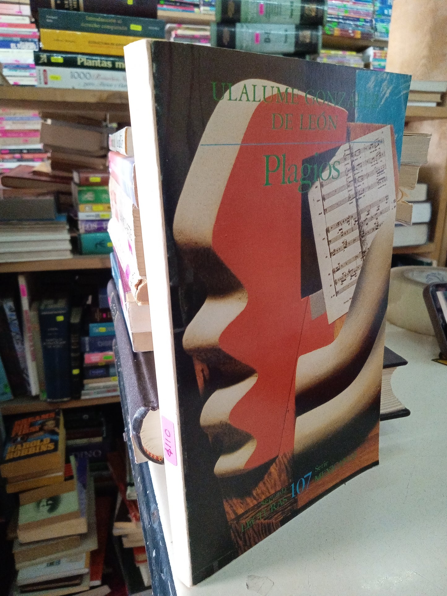 PLAGIOS POR ULALUME GONZALEZ DE LEON USADO NOVELA LITERARIO 207