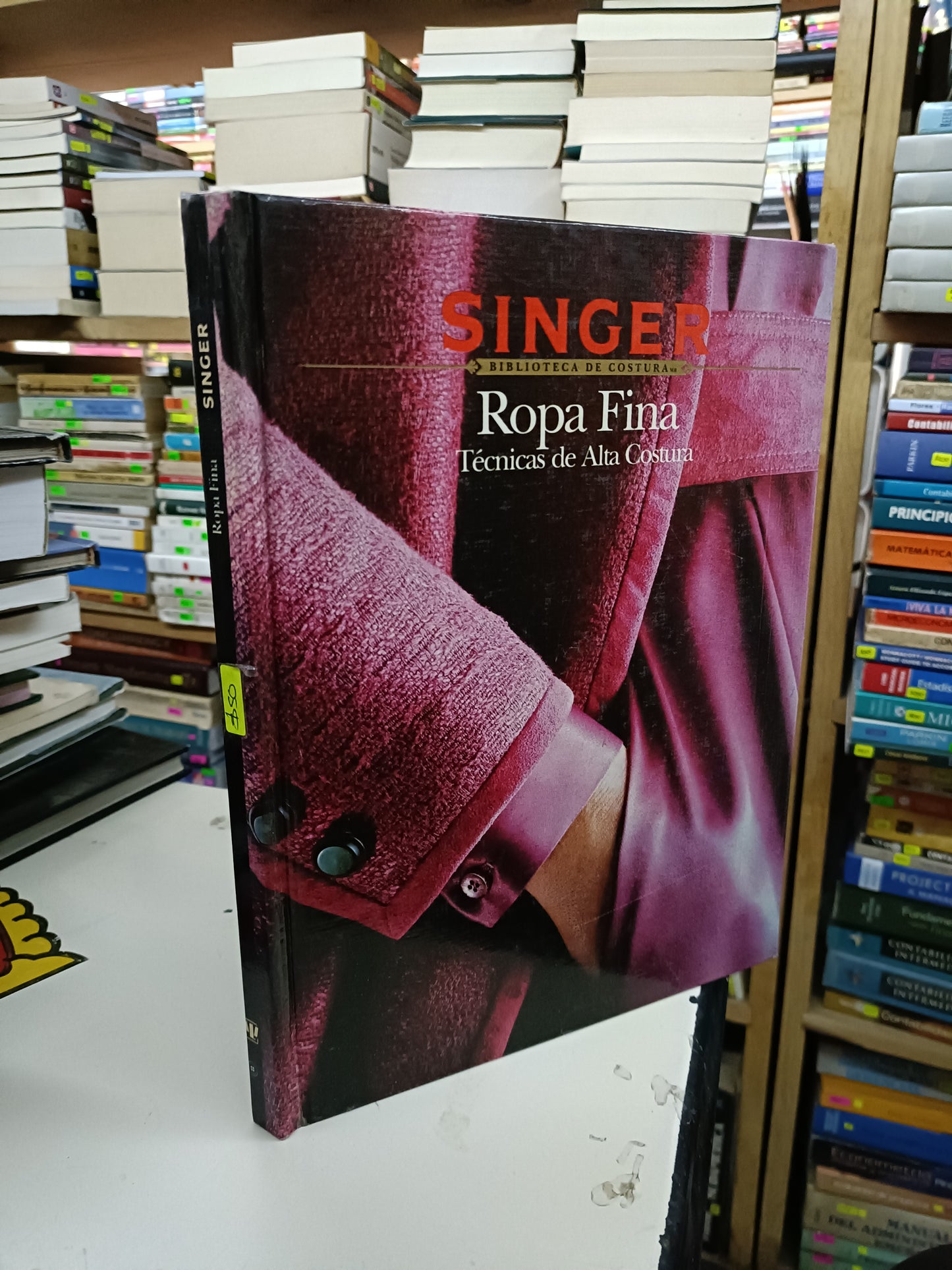 SINGER ROPA FINA USADO OFICIOS LITERARIO 207