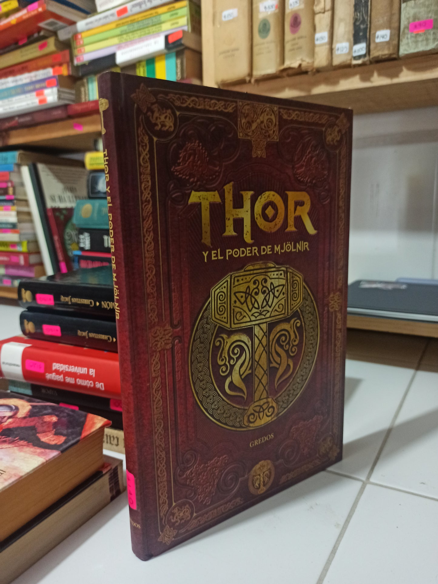 THOR Y EL PODER DE MJOLNIR POR EDITORIAL GREDOS USADO NOVELAS JUÁREZ