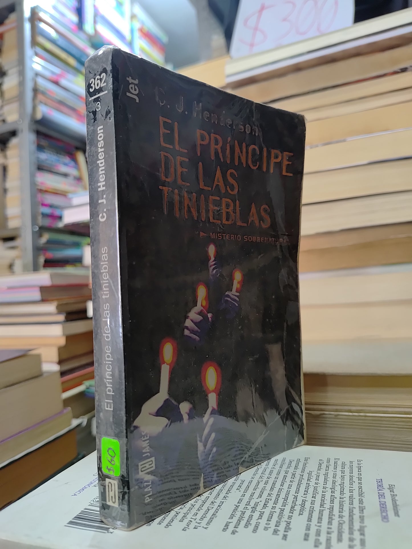 EL PRINCIPE DE LAS TINIEBLAS POR D. J. HENDERSON USADO NOVELAS JUAREZ 507