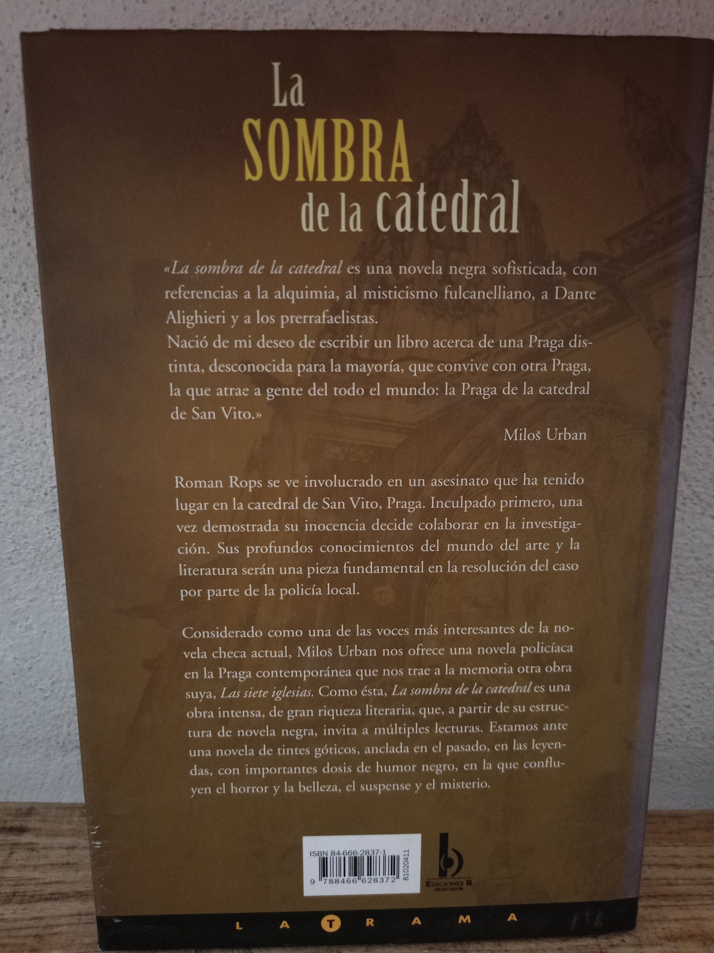 LA SOMBRA DE LA CATEDRAL POR MILOS URBAN USADO NOVELA LITERARIO 305