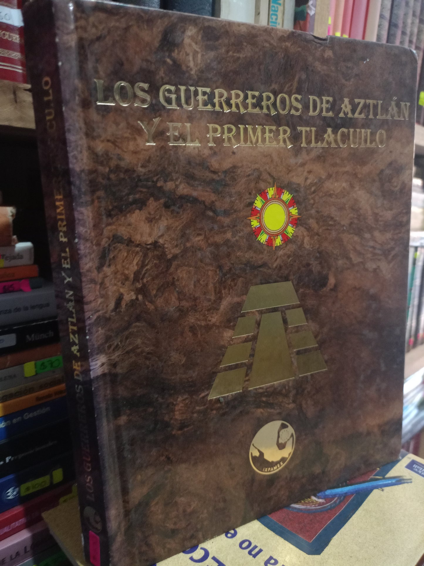 LOS GUERREROS DE AZTLAN Y EL PRIMER TLACULO USADO HISTORIA LITERARIO 305