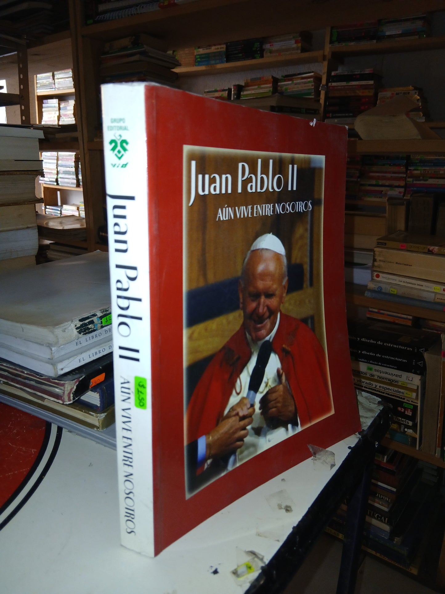 JUAN PABLO II AÚN VIVE ENTRE NOSOTROS USADO RELIGIÓN LITERARIO 207