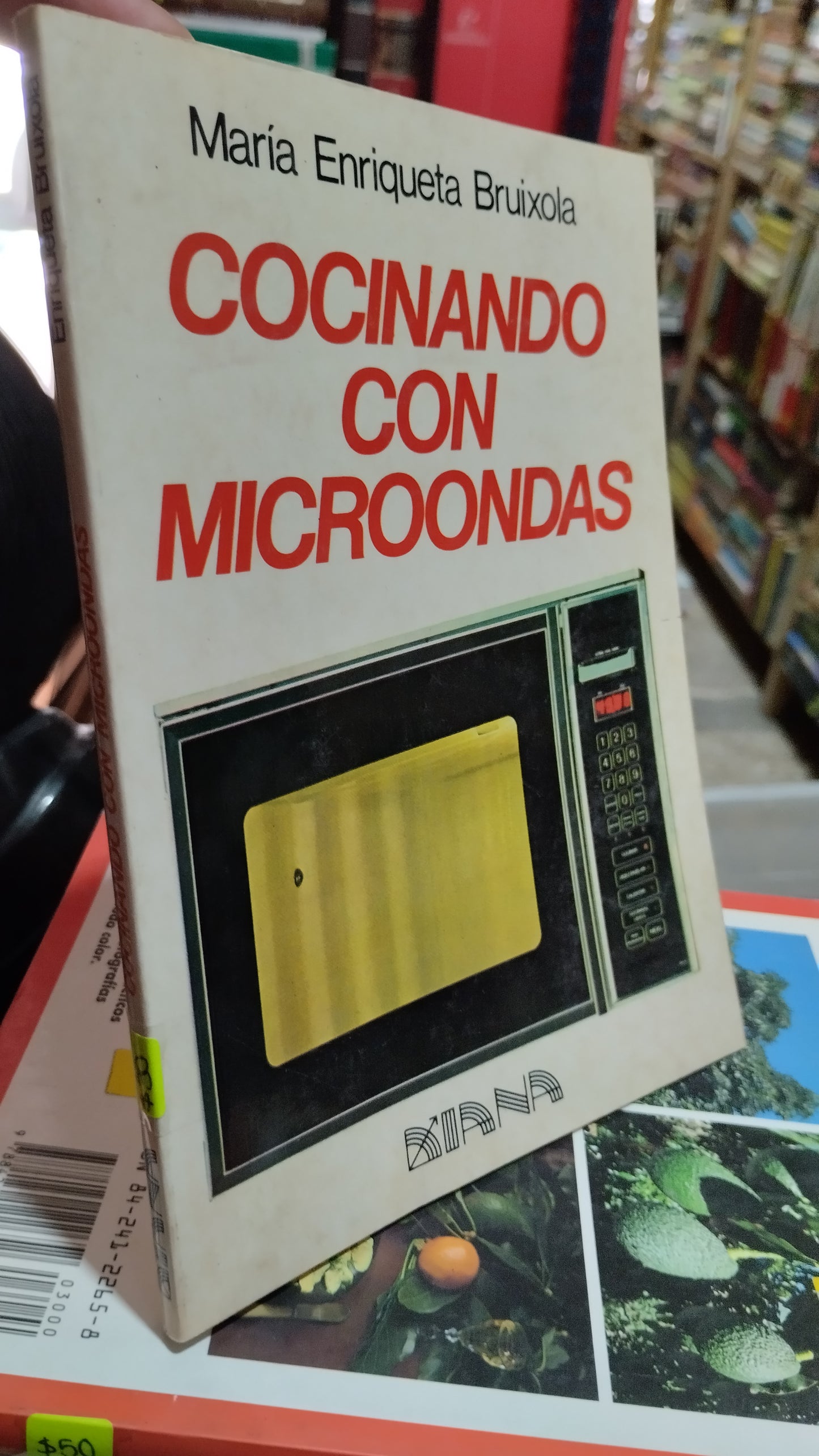 COCINANDO CON MICROONDAS POR MARIA ENRIQUETA LIBRO USADO COCINA ALDAMA