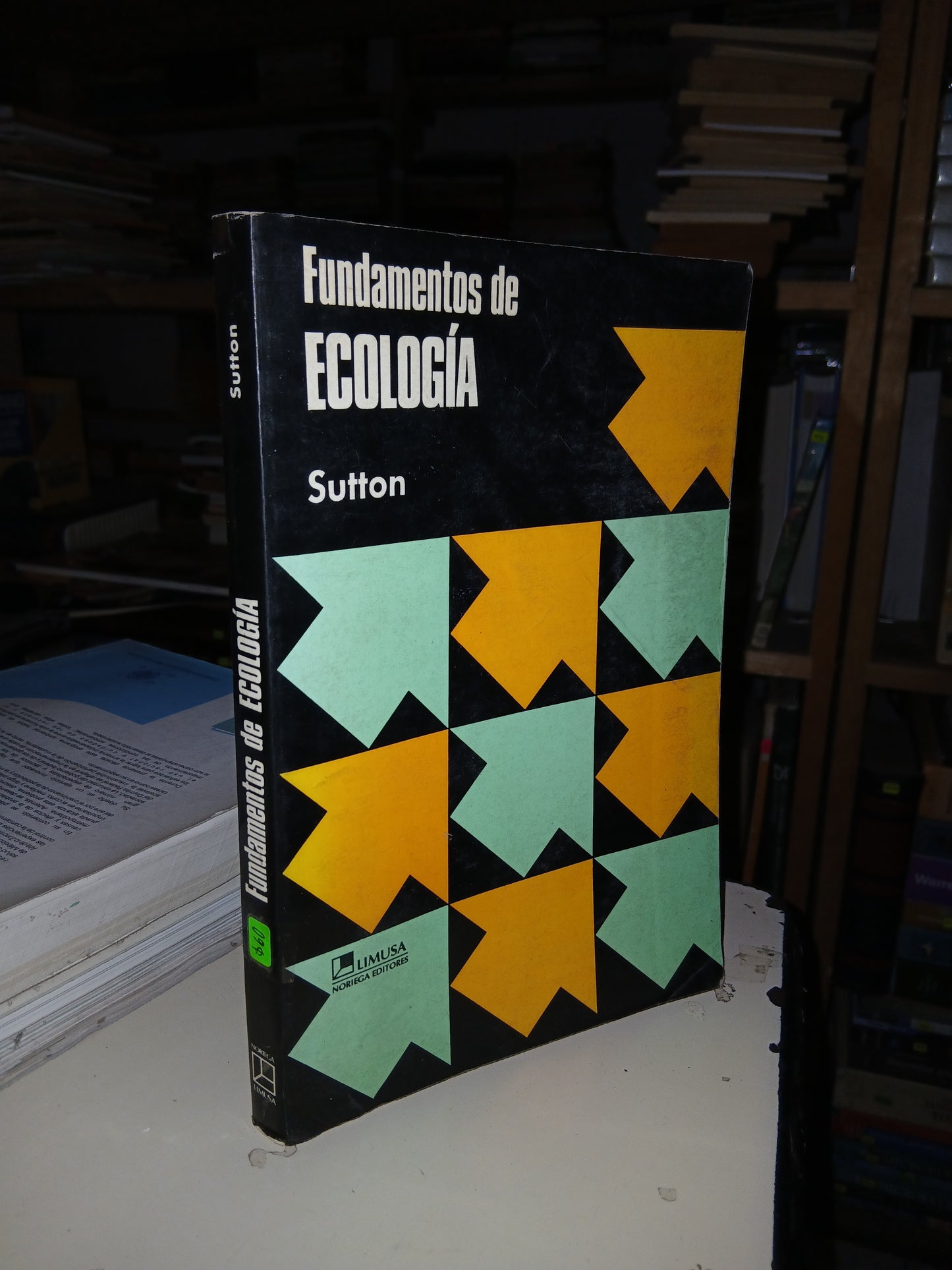 FUNDAMENTOS DE ECOLOGÍA POR DAVID B. SUTTON Y N. PAUL HARMON USADO BIOLOGÍA LITERARIO 207
