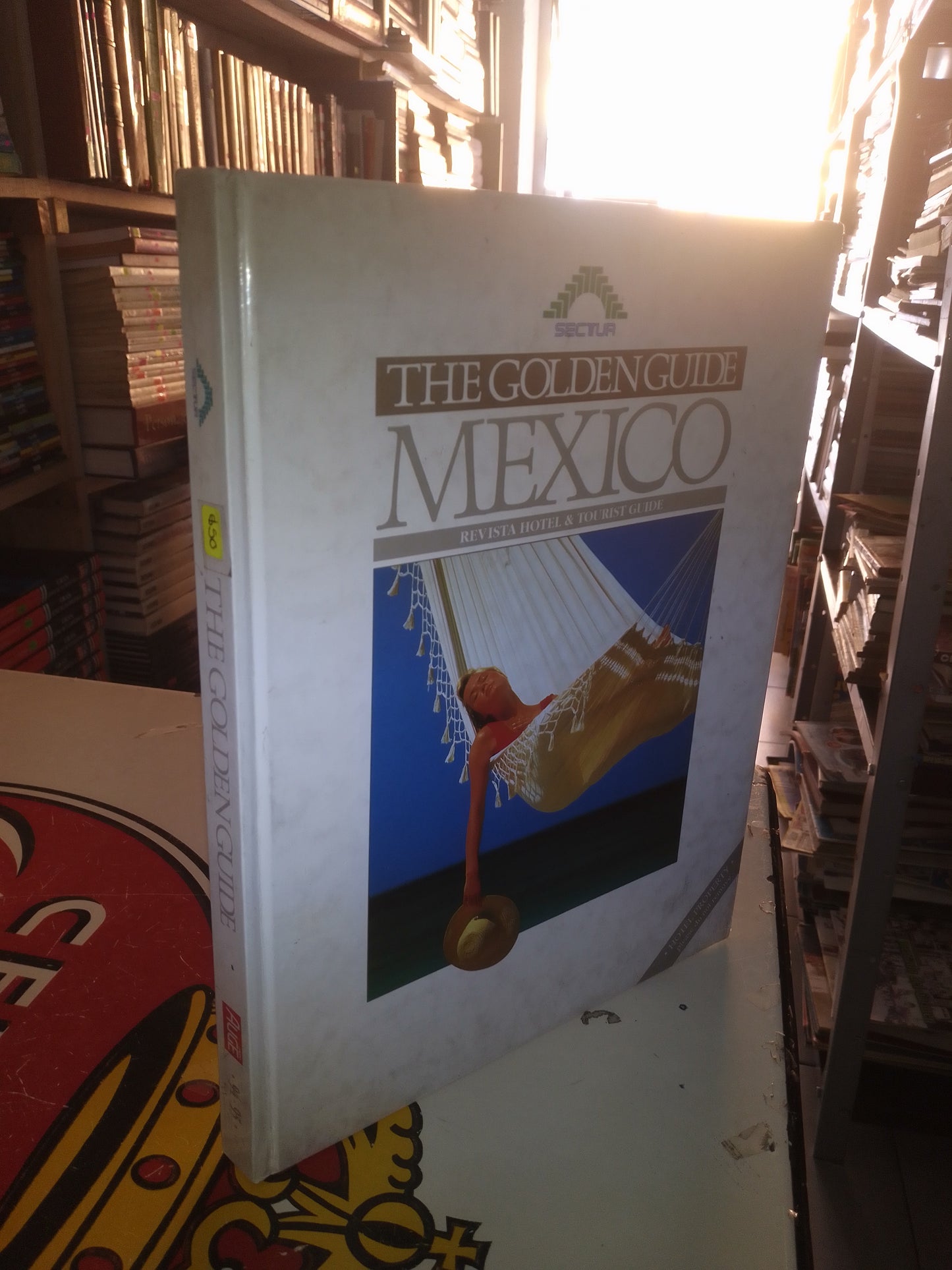THE GOLDEN GUIDE MEXICO: REVISTA HOTEL & TOURIST GUIDE USADO IDIOMAS LITERARIO 207