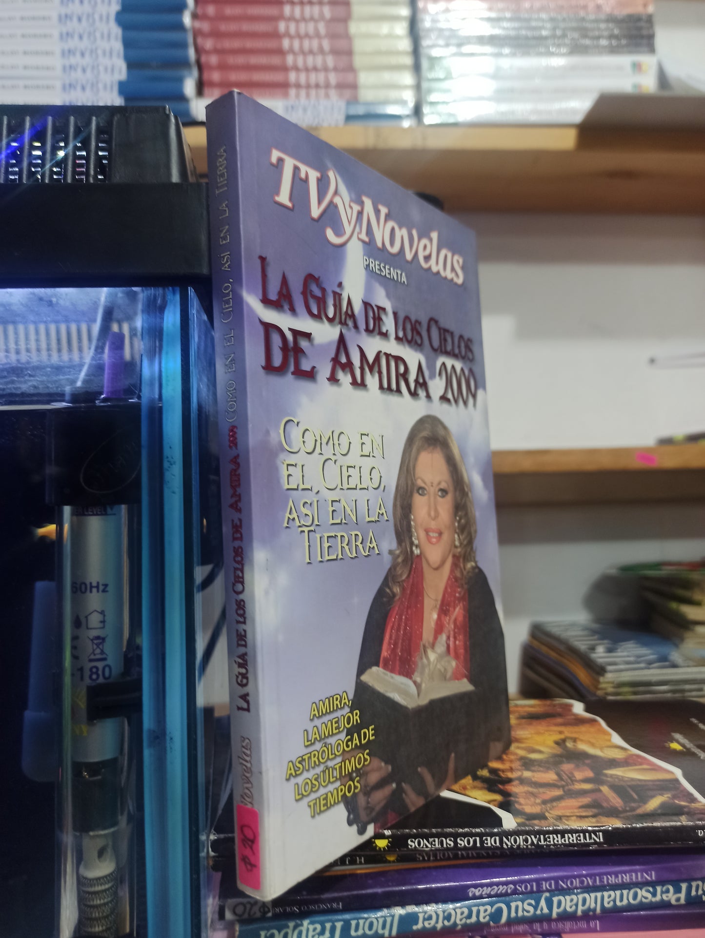 LA GUIA DE LOS CIELOS DE AMIRA 2009 POR TV Y NOVELAS USADO ESOTERISMO JUÁREZ