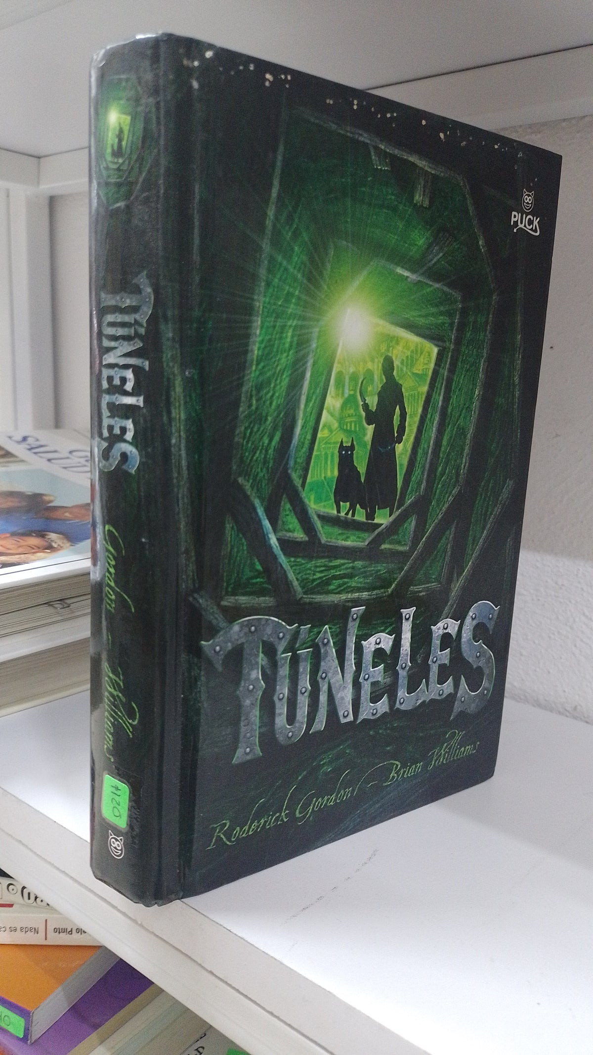 TUNELES POR RODERICK GORDON BRIAN WILLIAMS USADO NOVELA JUAREZ 515