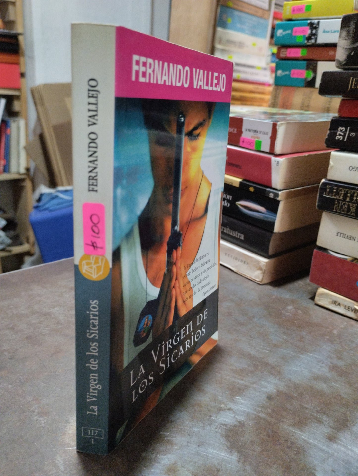 LA VIRGEN DE LOS SICARIOS POR FERNANDO VALLEJO USADO NOVELAS ALDAMA