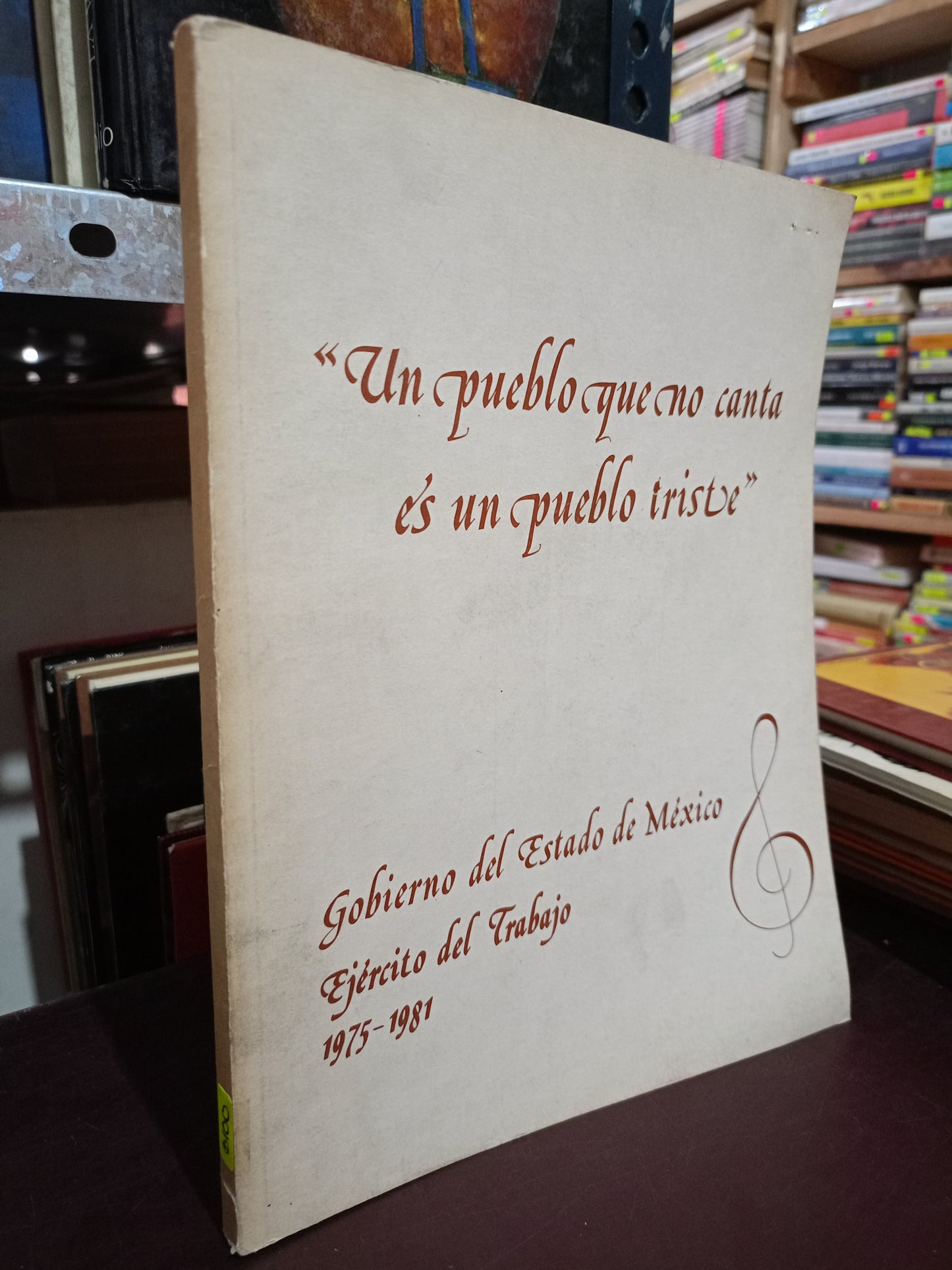 UN PUEBLO QUE NO CANTA ES UN PUEBLO TRISTE USADO MUSICA LITERARIO 305