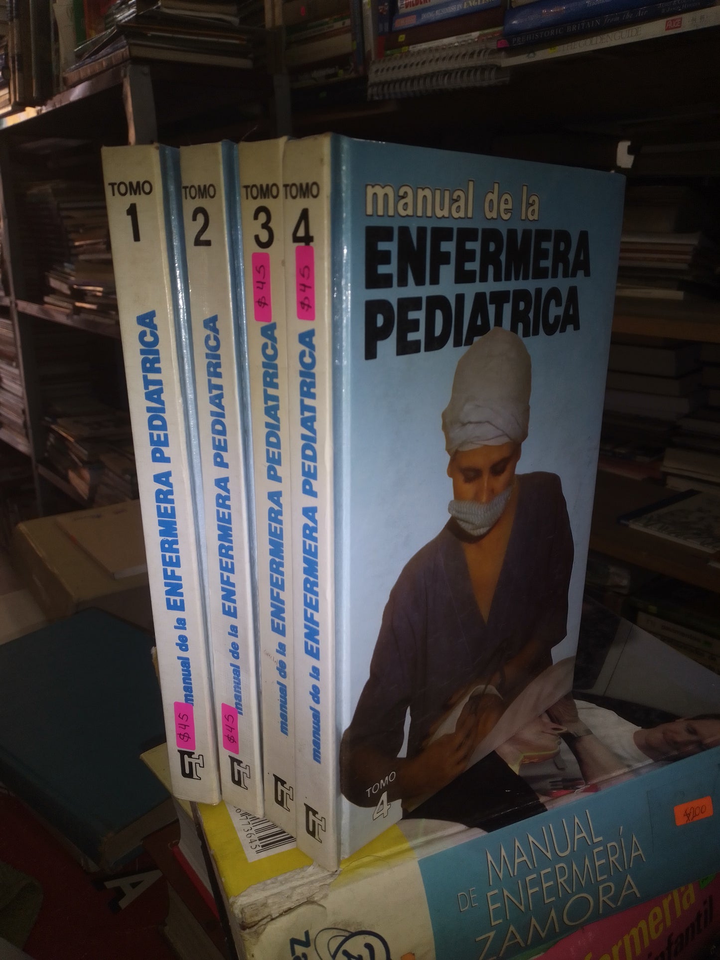 MANUAL DE LA ENFERMERA PEDIÁTRICA TOMOS 1, 2, 3 Y 4 (VARIOS AUTORES) $45 CADA TOMO USADO MEDICINA LITERARIO 207