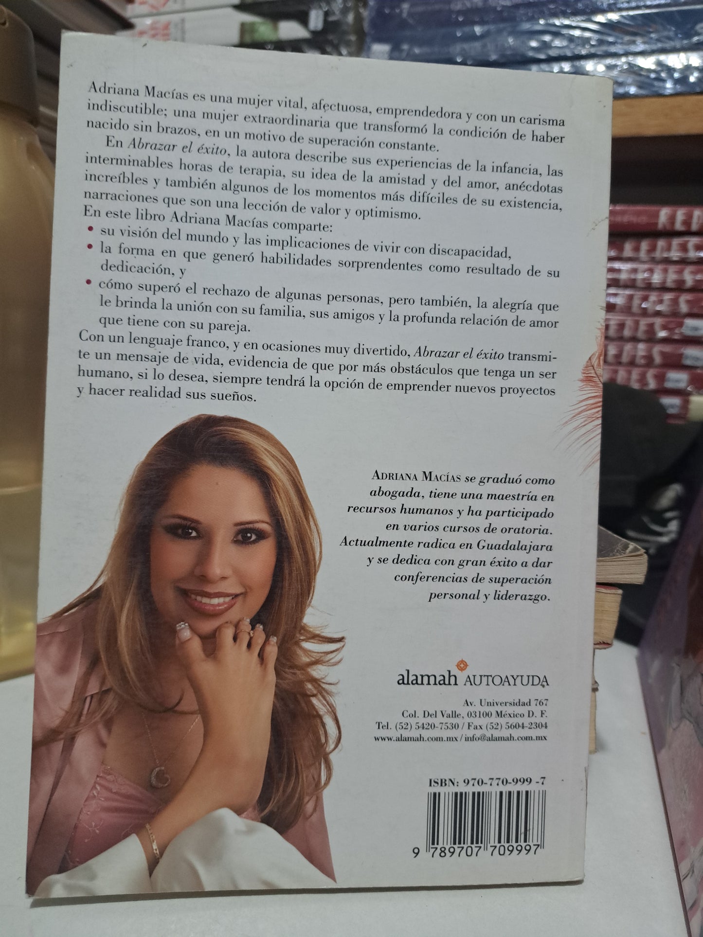 ABRAZAR EL ÉXITO ADRIANA MACÍAS USADO SUPERACIÓN PERSONAL JUÁREZ