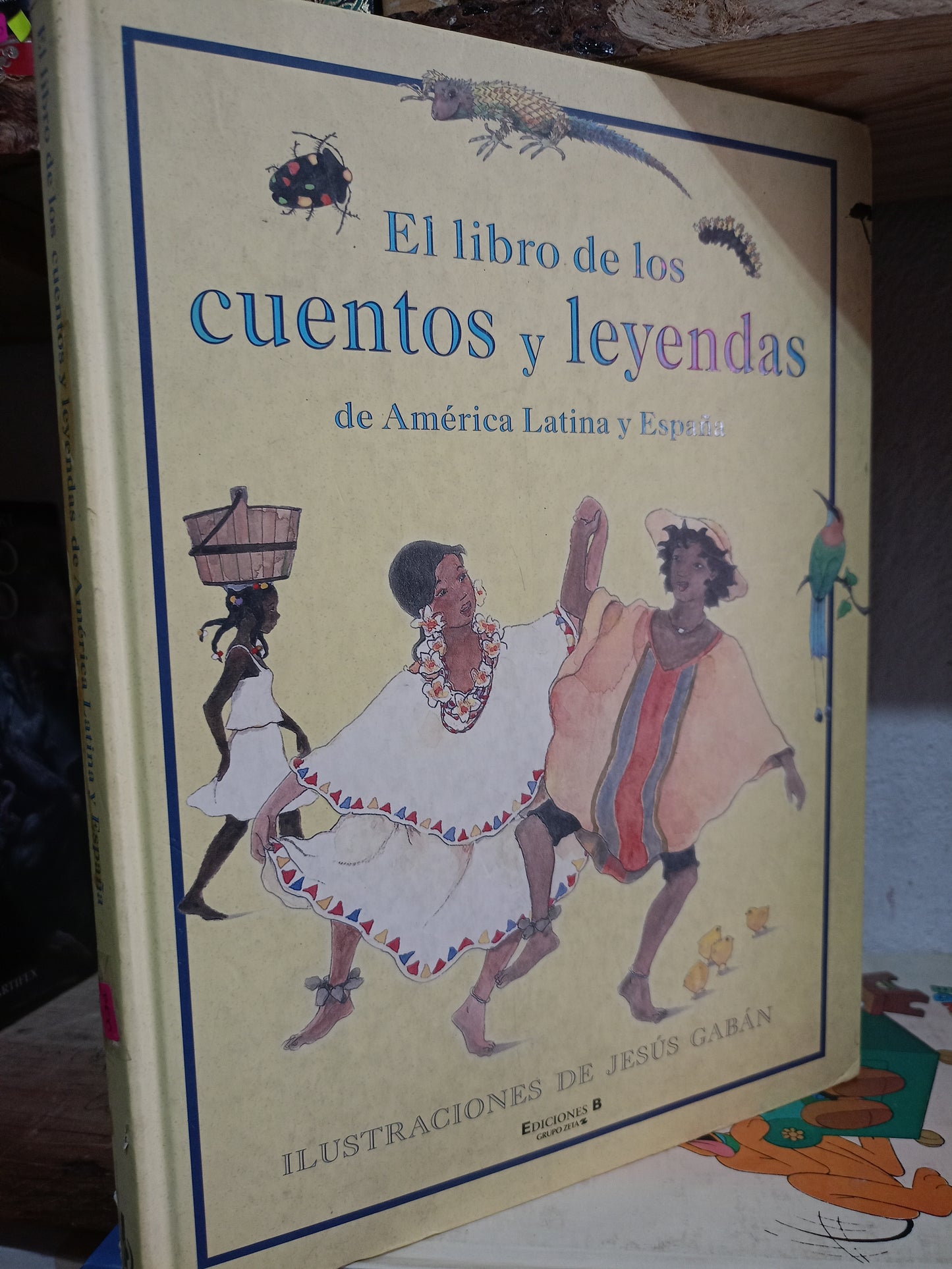 EL LIBRO DE LOS CUENTOS Y LEYENDAS USADO INFANTIL LITERARIO 305