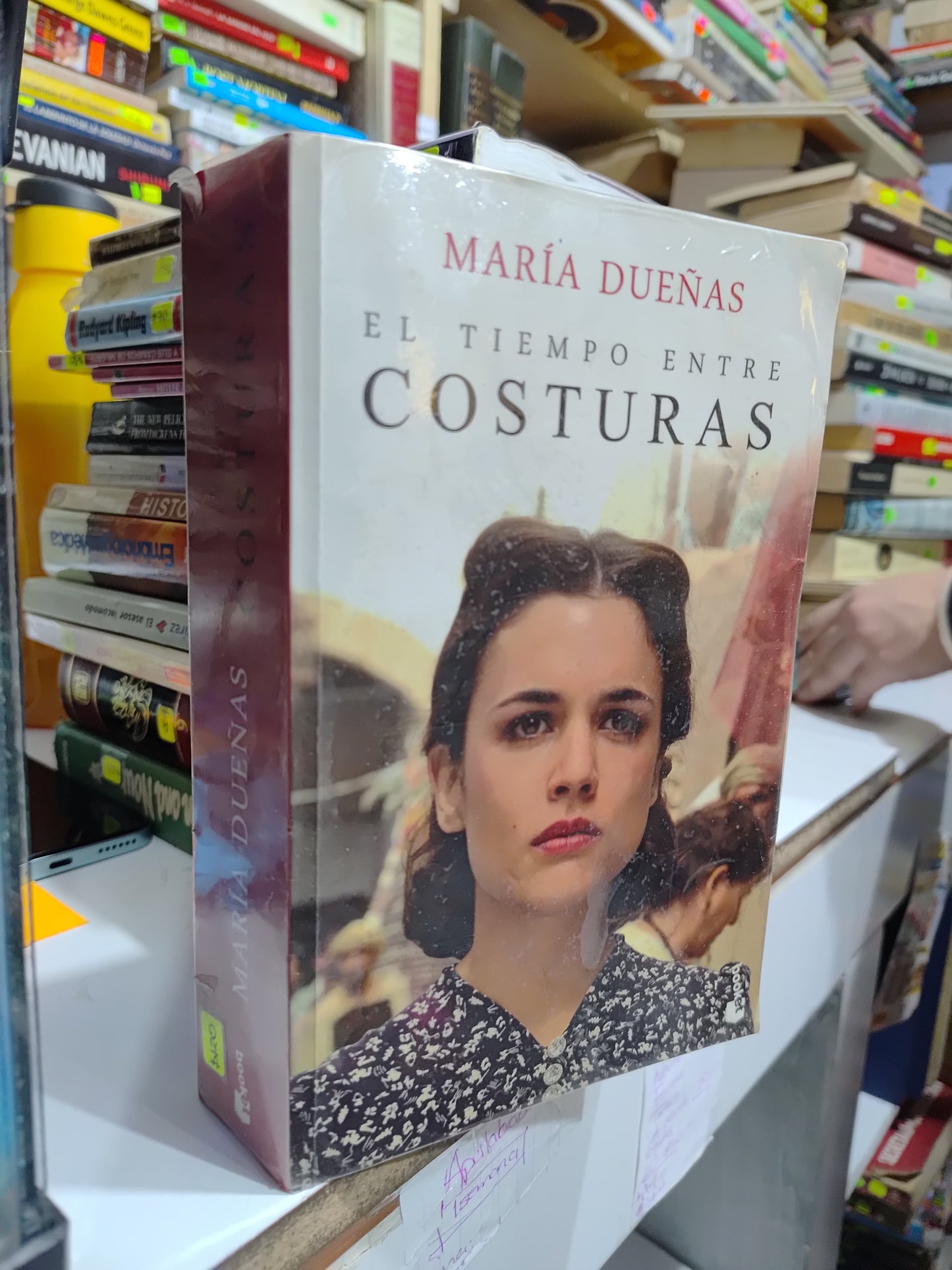EL TIEMPO ENTRE COSTURAS POR MARIA DUEÑAS USADO NOVELAS JUAREZ 507