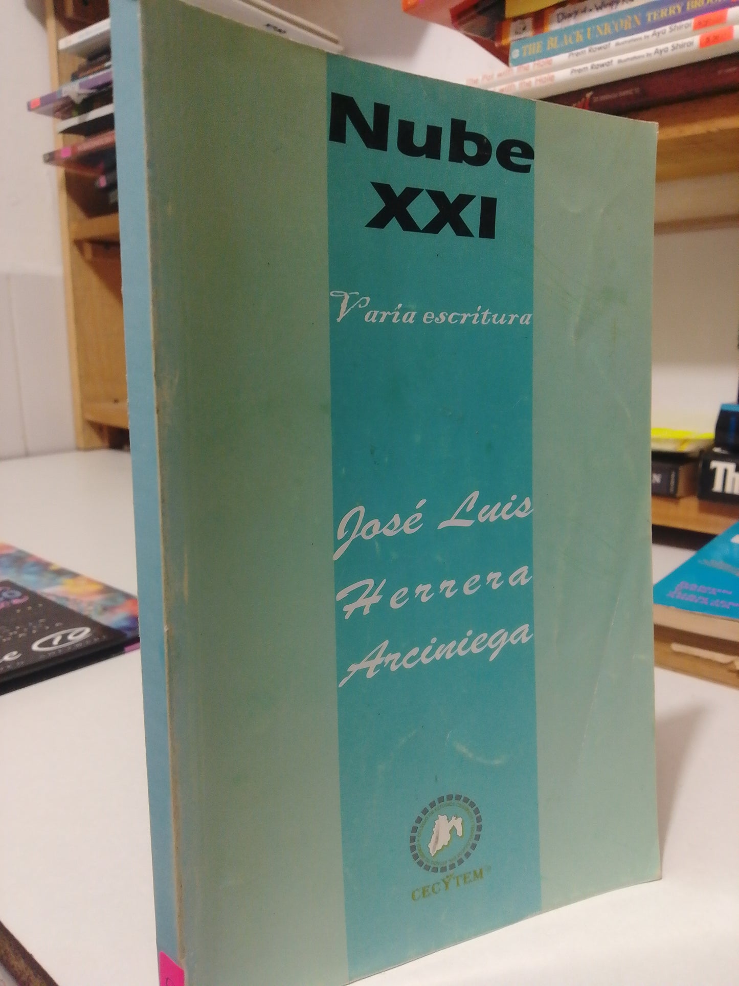NUBE XXI VARIA ESCRITURA POR JOSE LUIS HERRERA USADO HISTORIA JUAREZ