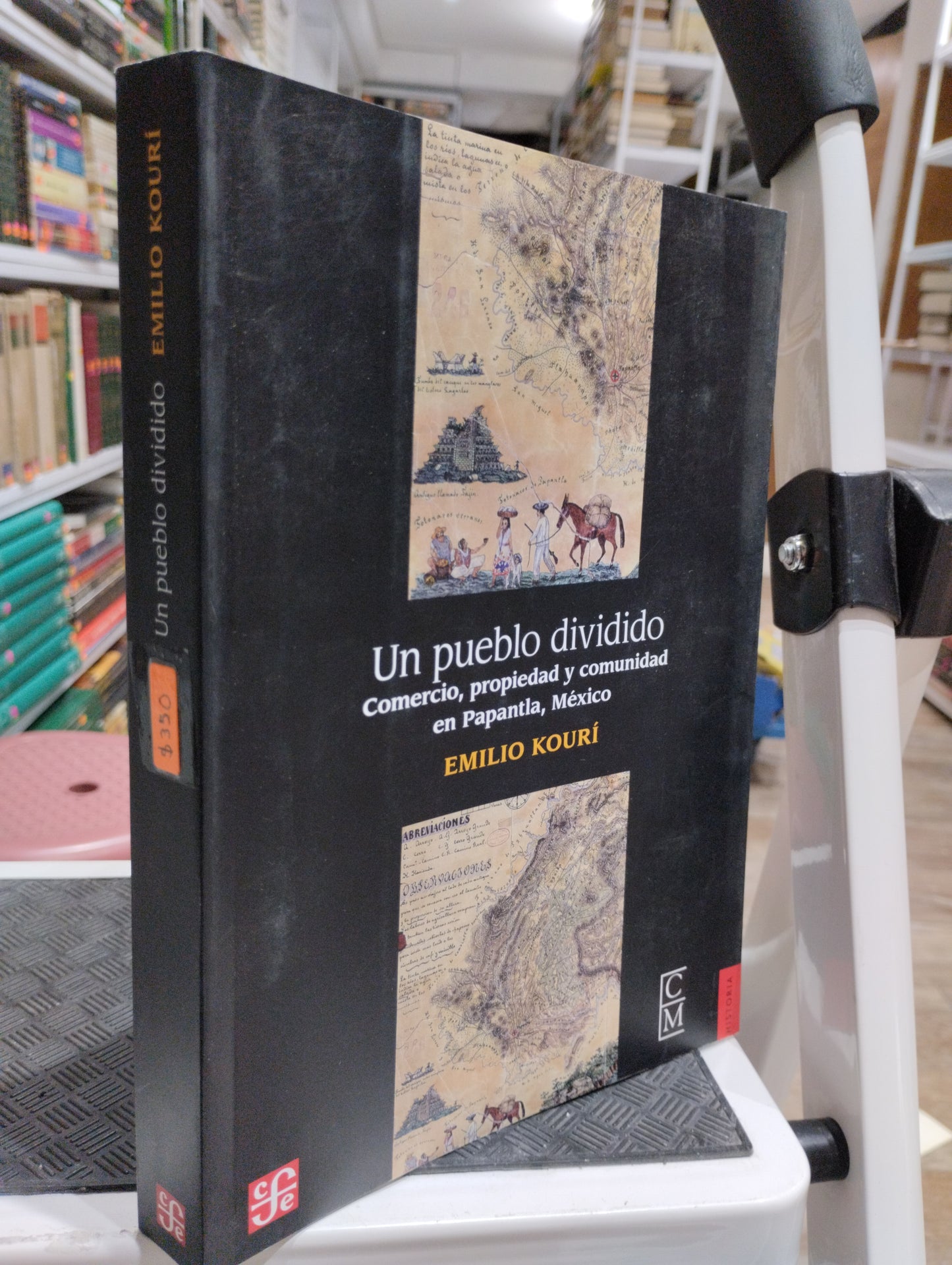 UN PUEBLO DIVIDIDO POR EMILIO KOURI USADO HISTORIA JUAREZ 515
