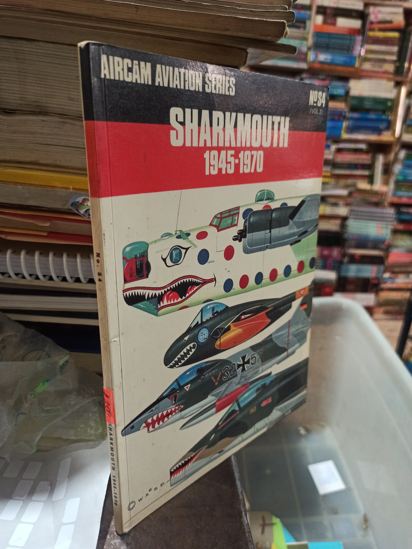 SHARKMOUTH 1945-1970 POR RICHARD WARD USADO 2DA GUERRA ALDAMA