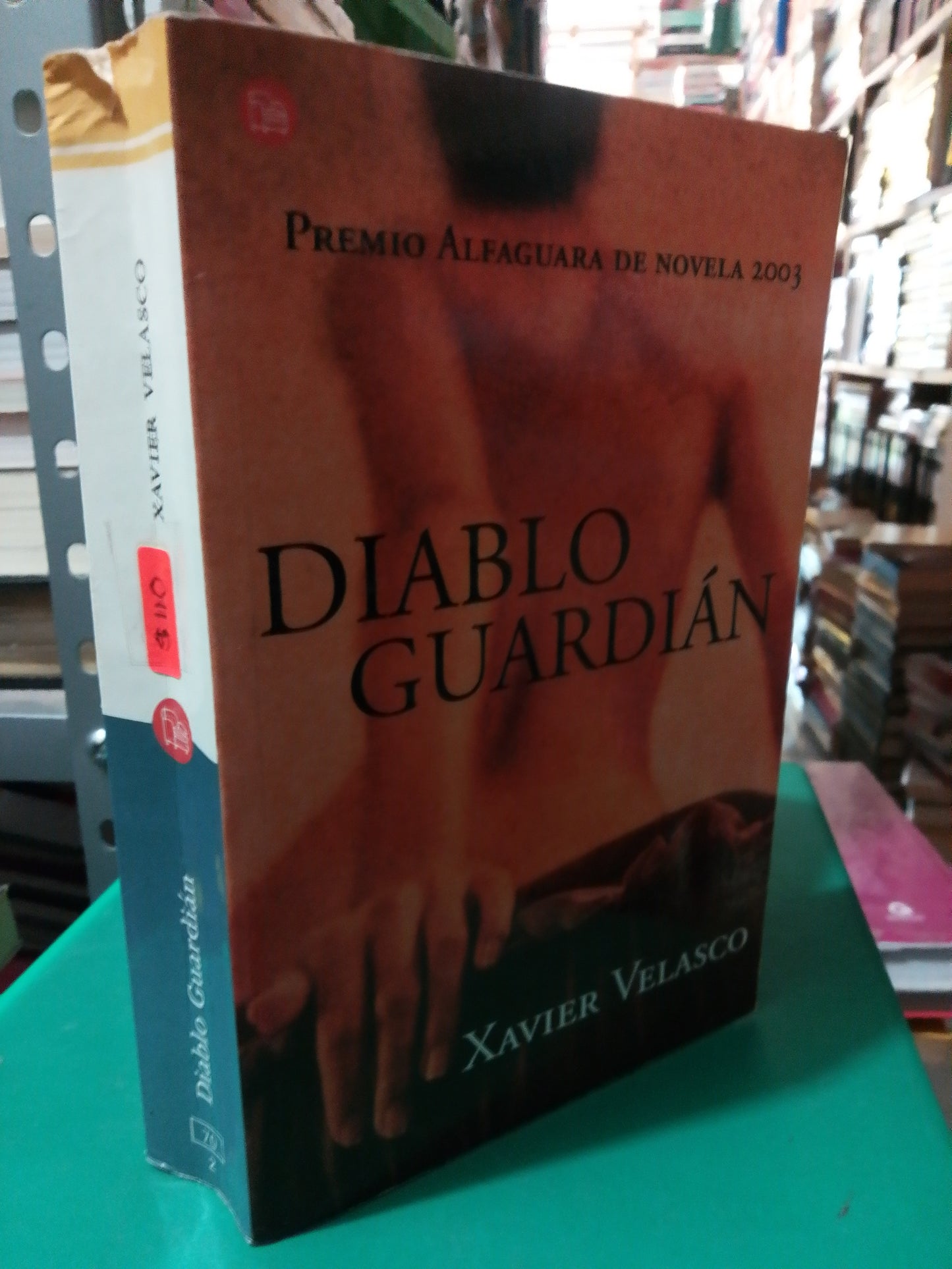 DIABLO GUARDIAN POR XAVIER VELASCO USADO NOVELA JUAREZ