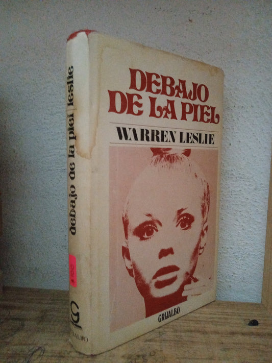 DEBAJO DE LA PIEL WARREN LESLIE USADO NOVELA LITERARIO 305