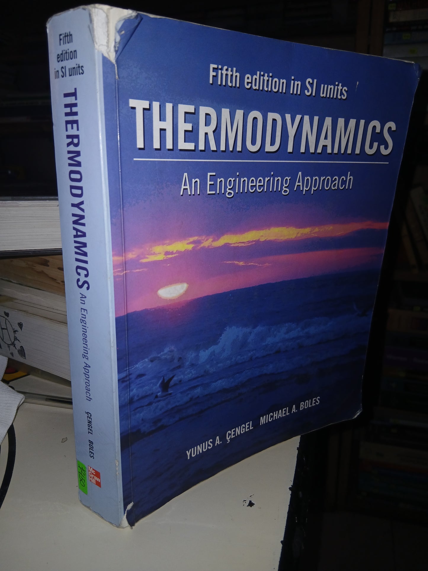 THERMODYNAMICS AN ENGINEERING APPROACH POR YUNUS A. CENGEL Y MICHAEL A. BOLES USADO TERMODINÁMICA LITERARIO 207
