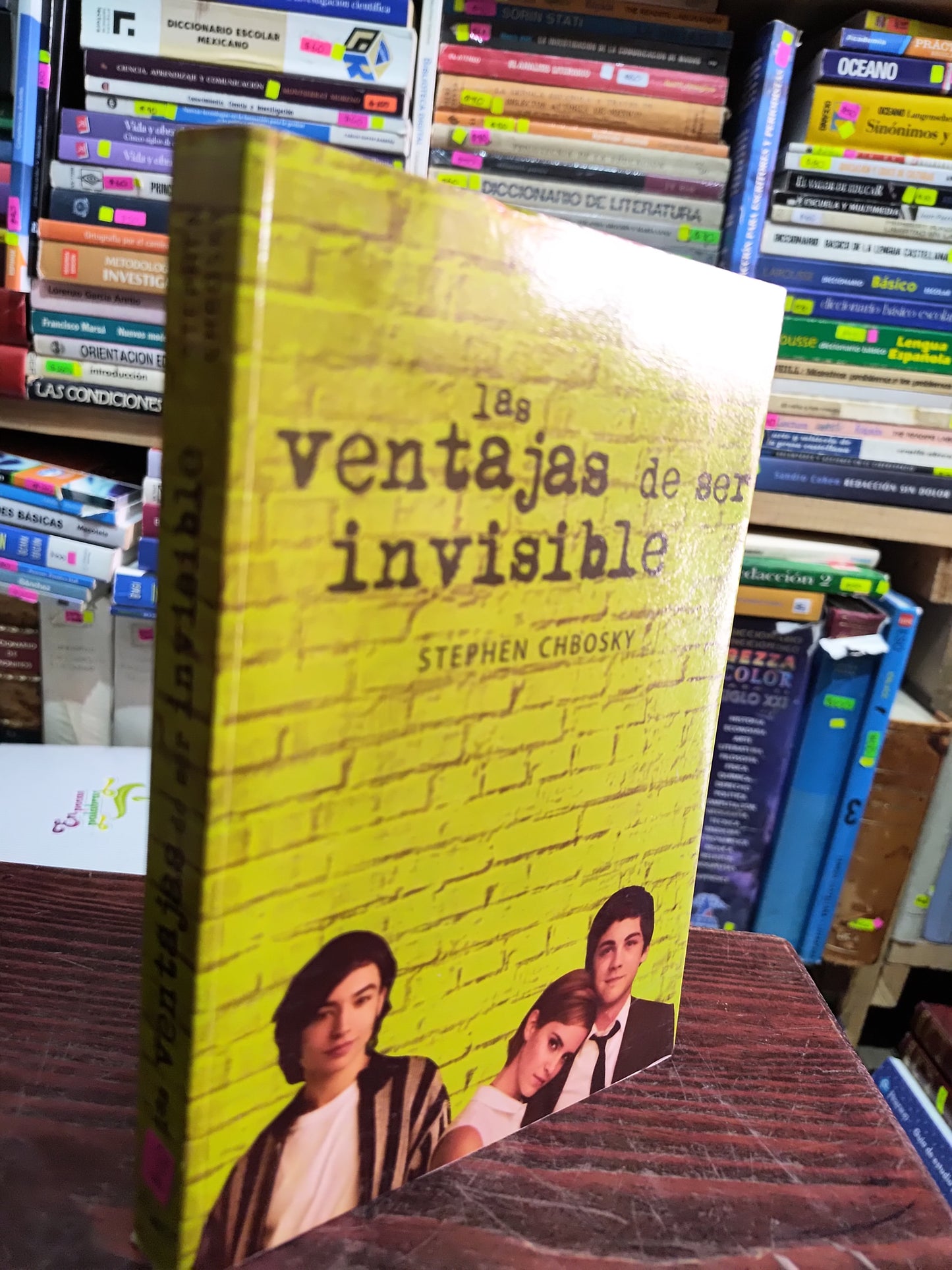 LAS VENTAJAS DE SER INVISIBLE POR POR STEPHEN CHBOSKY USADO NOVELAS LITERARIO 305