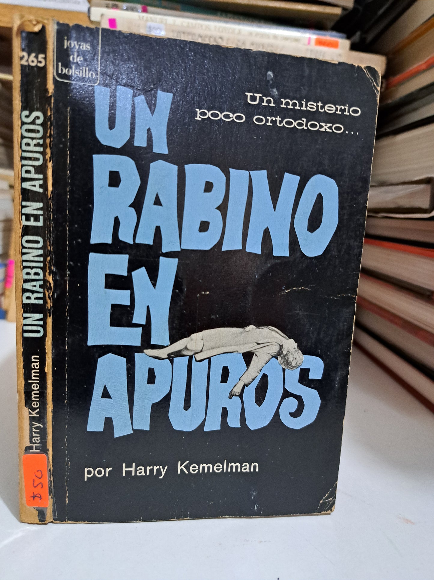 UN RABINO EN APUROS HARRY KEMELMAN USADO NOVELA JUÁREZ