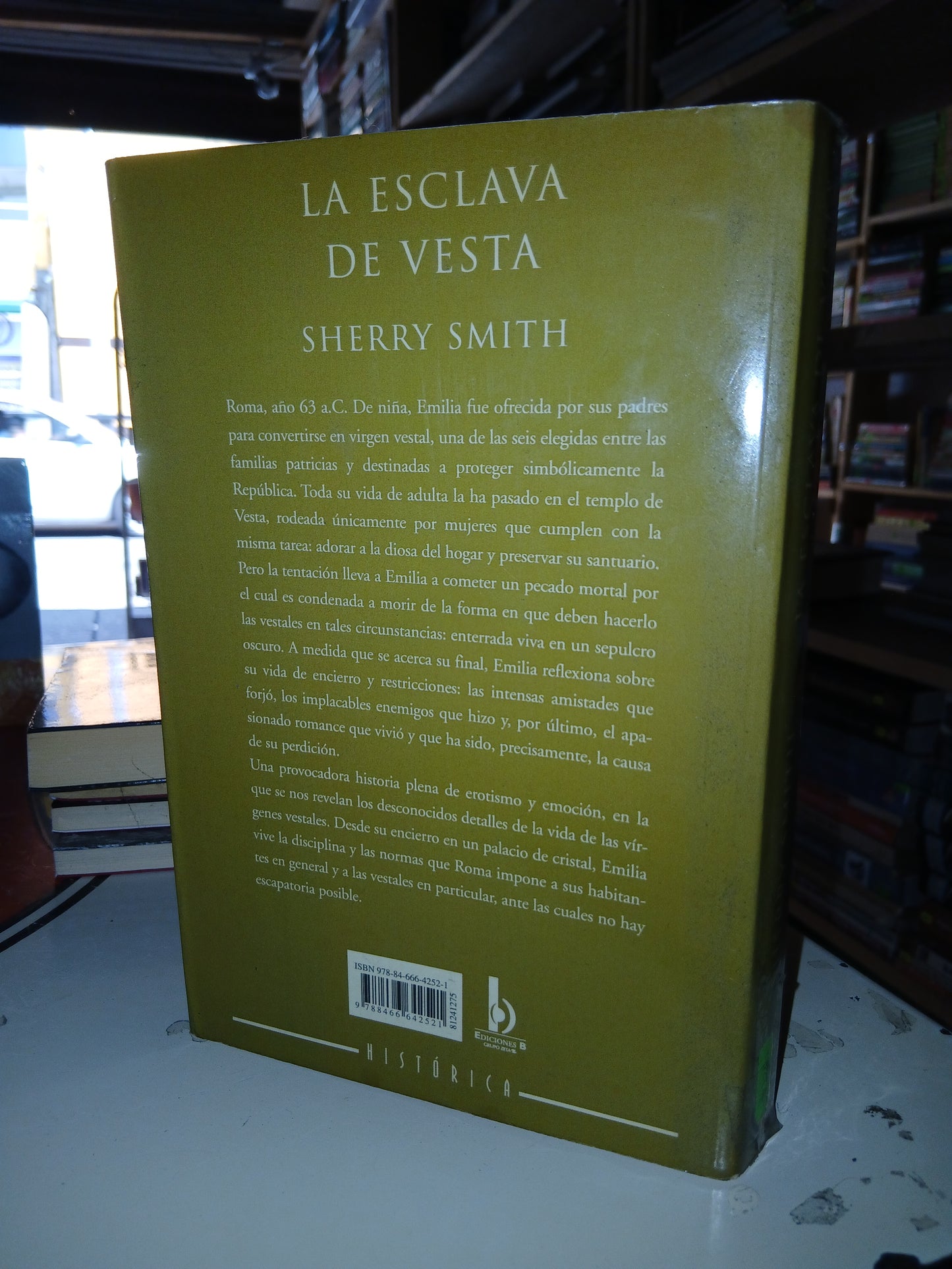LA ESCLAVA DE VESTA POR SHERRI SMITH USADO NOVELA LITERARIO 207