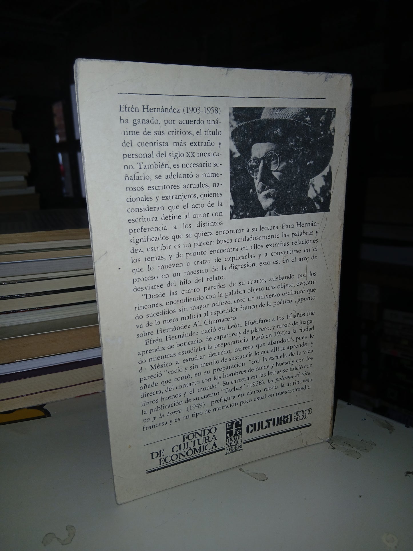 LA PALOMA, EL SÓTANO Y LA TORRE POR EFRÉN HERNÁNDEZ USADO ANTOLOGÍA LITERARIO 207