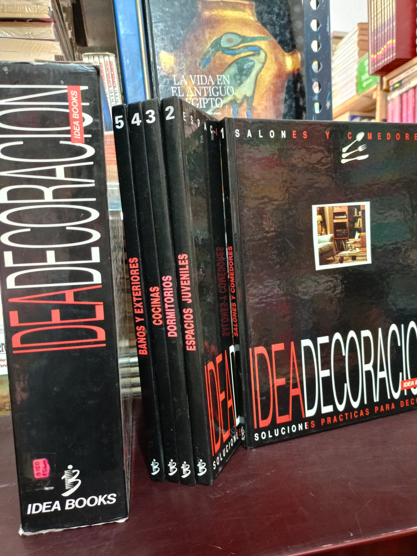 IDEA DECORACION USADO ARTE LITERARIO 305