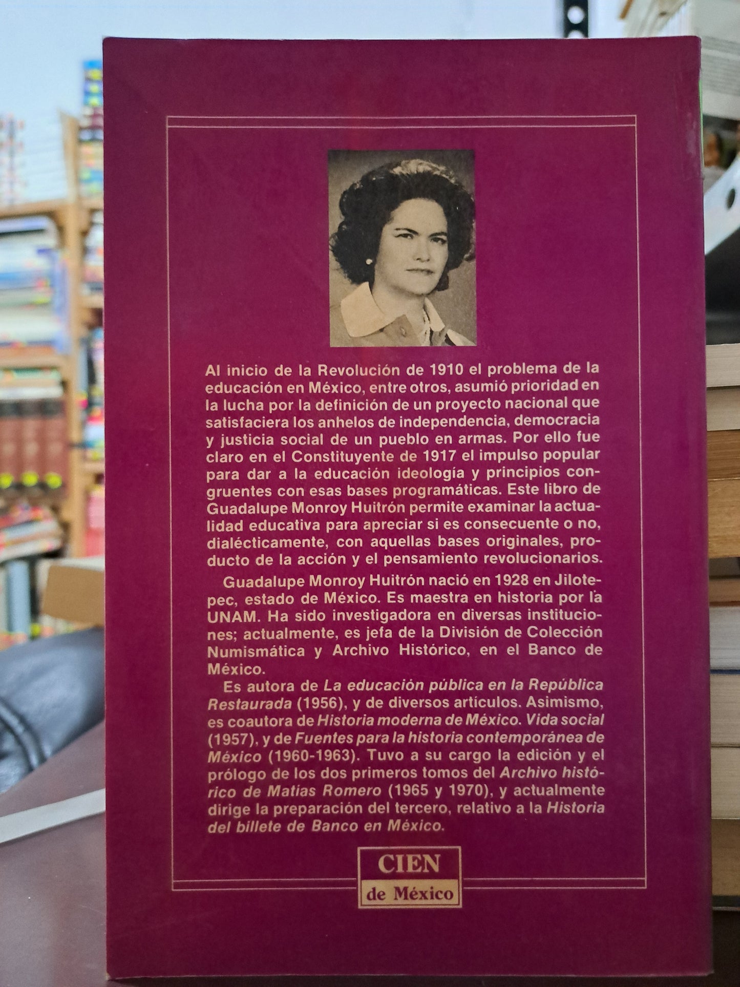 POLÍTICA EDUCATIVA DE LA REVOLUCIÓN 1910-1940 GUADALUPE MONROY HUITRÓN USADO HISTORIA LITERARIO 305