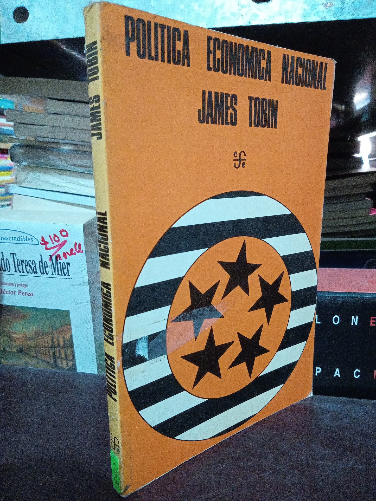 POLITICA ECONOMICA NACIONAL POR JAMES TOBIN USADO HISTORIA LITERARIO 305