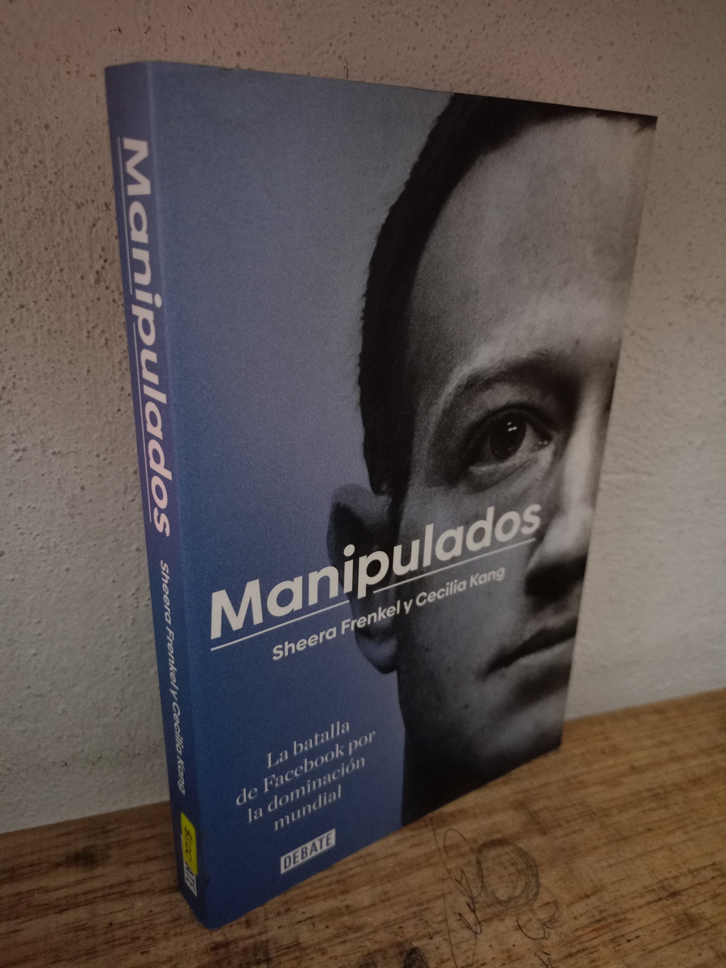 MANIPULADOS POR SHEERA FRENKEL Y CECILIA KANG USADO NOVELA LITERARIO 305