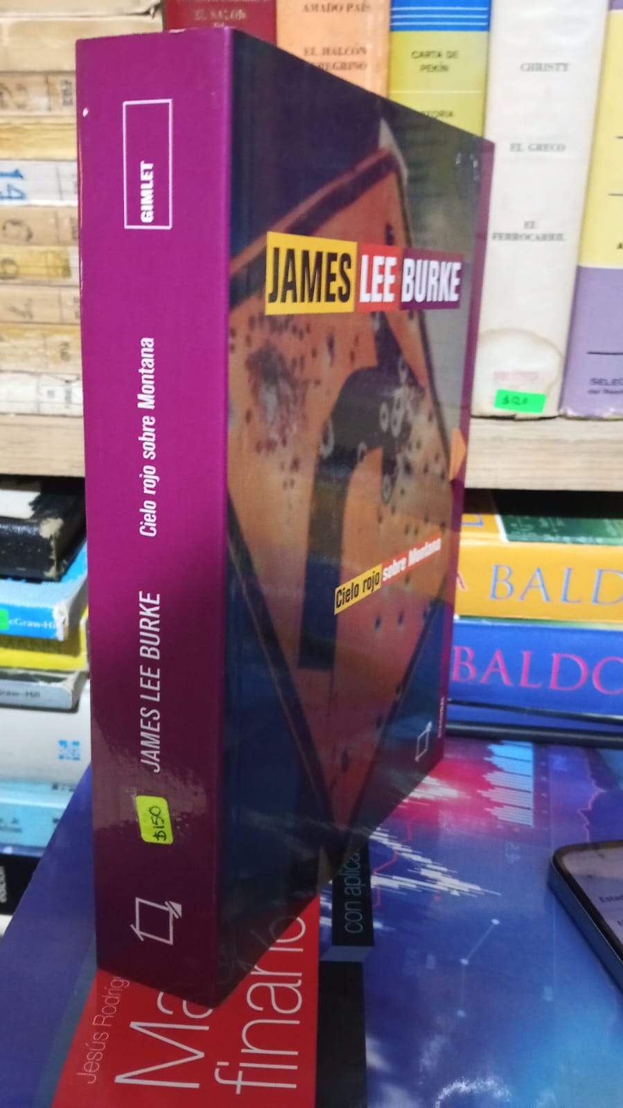 CIELO ROJO SOBRE MONTANA DE JAMES LEE BURKE USADO NOVELA JUAREZ 507