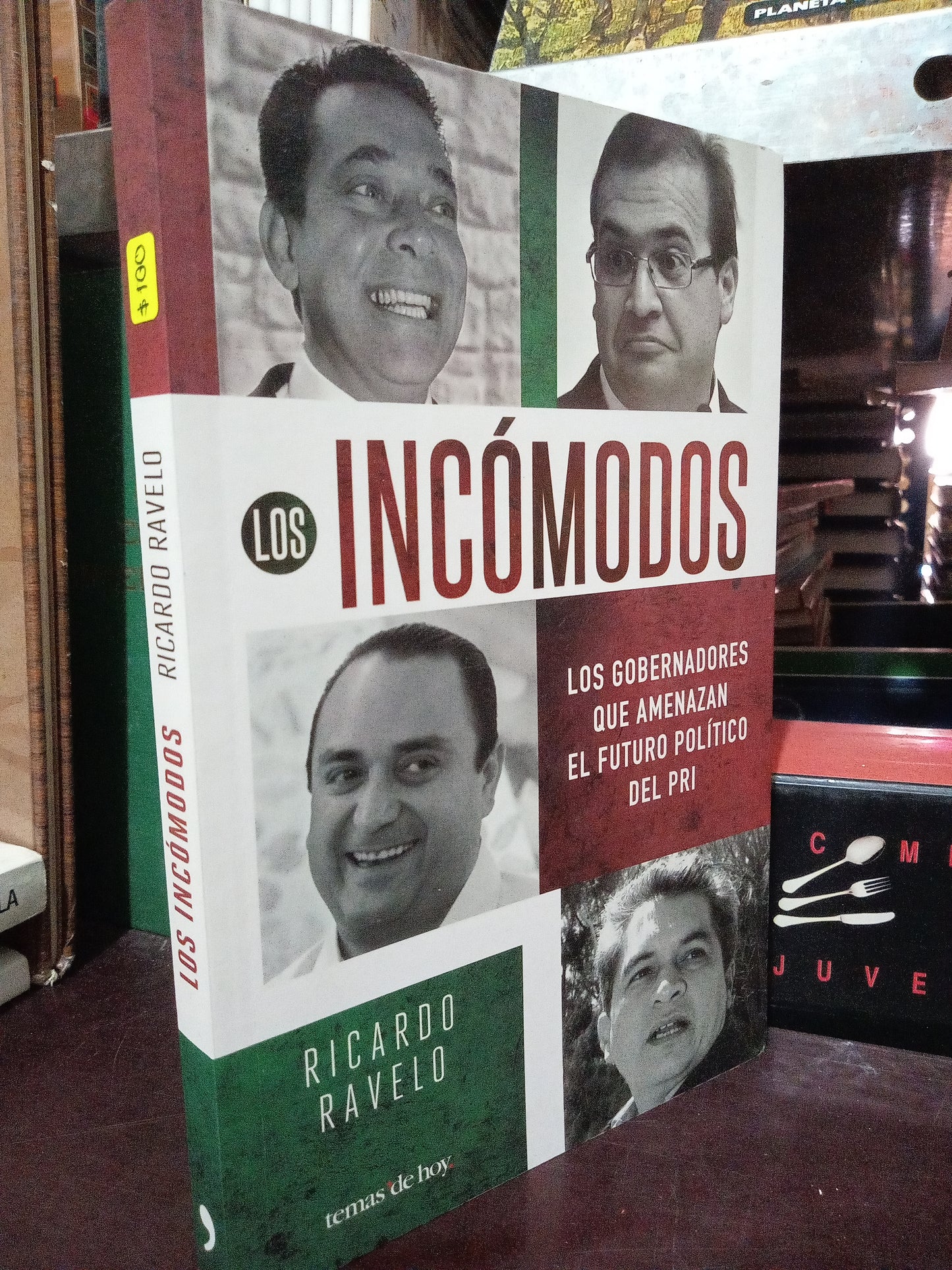 INCOMODOS POR RICARDO RAVELO USADO POLÍTICA LITERARIO 305