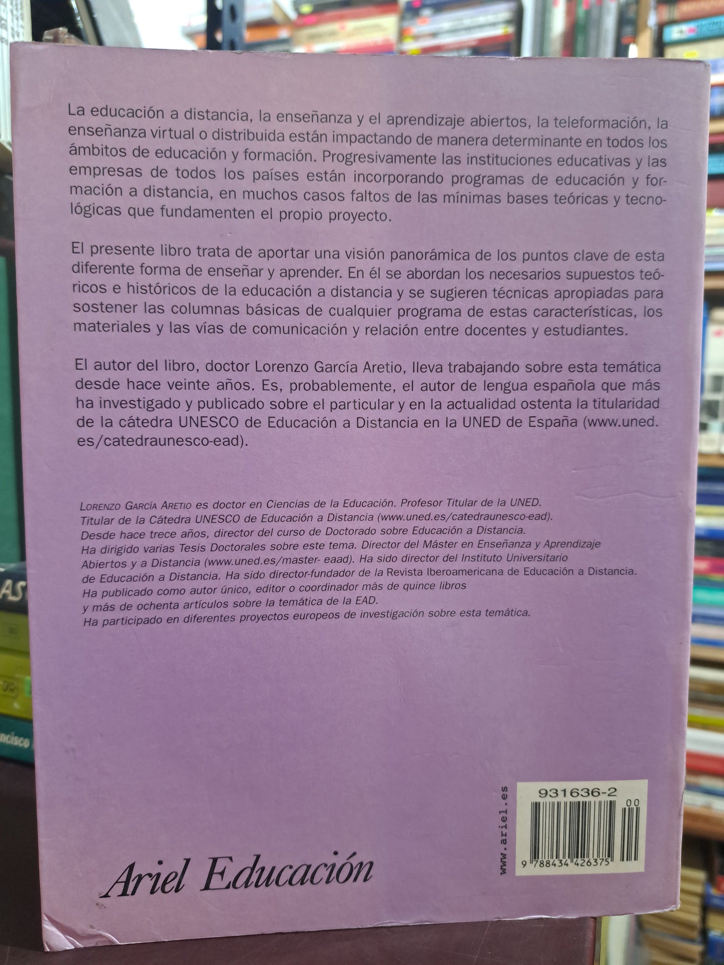 LA EDUCACIÓN A DISTANCIA LORENZO GARCÍA ARETIO USADO EDUCACIÓN LITERARIO 305