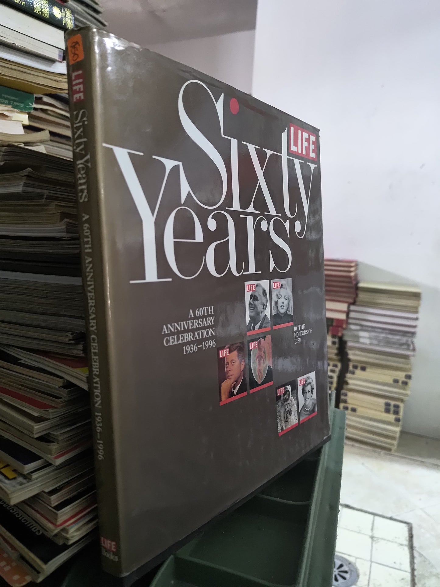 SIXTY YEARS LIFE POR EDITORIAL LIFE USADO IDIOMAS JUAREZ 515