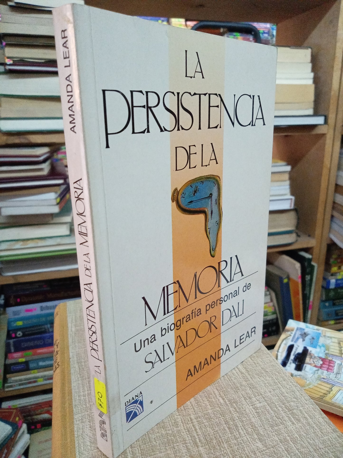 LA PRESISTENCIA DE LA MEMORIA POR AMANDA LEAR USADO HISTORIA LITERARIO 207