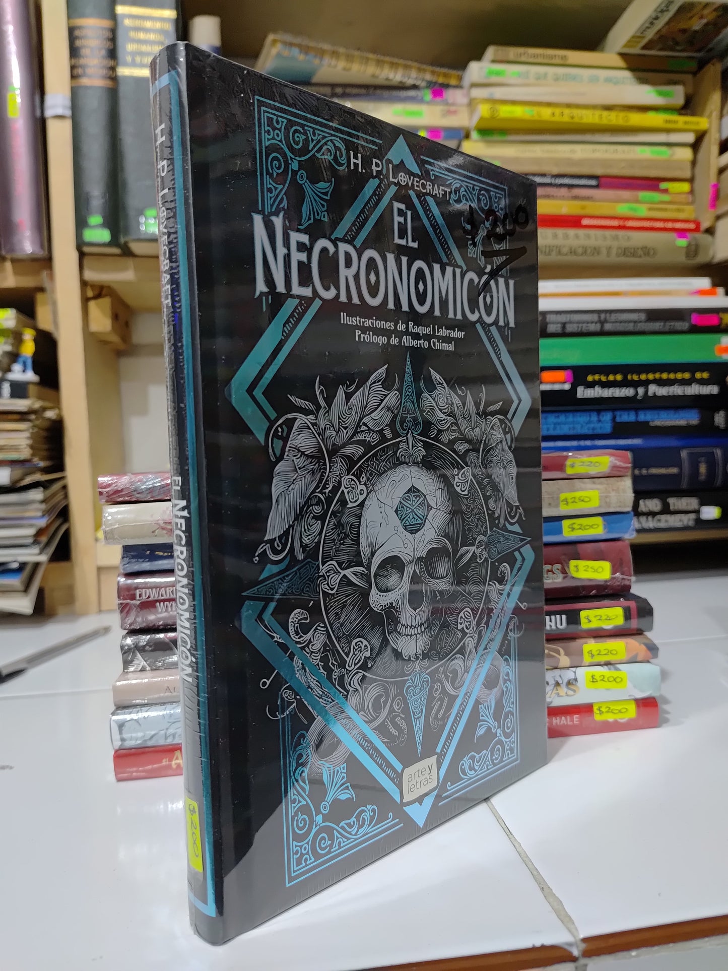EL NECRONOMICON POR H. P. LOVECRAFT NUEVOS JUAREZ