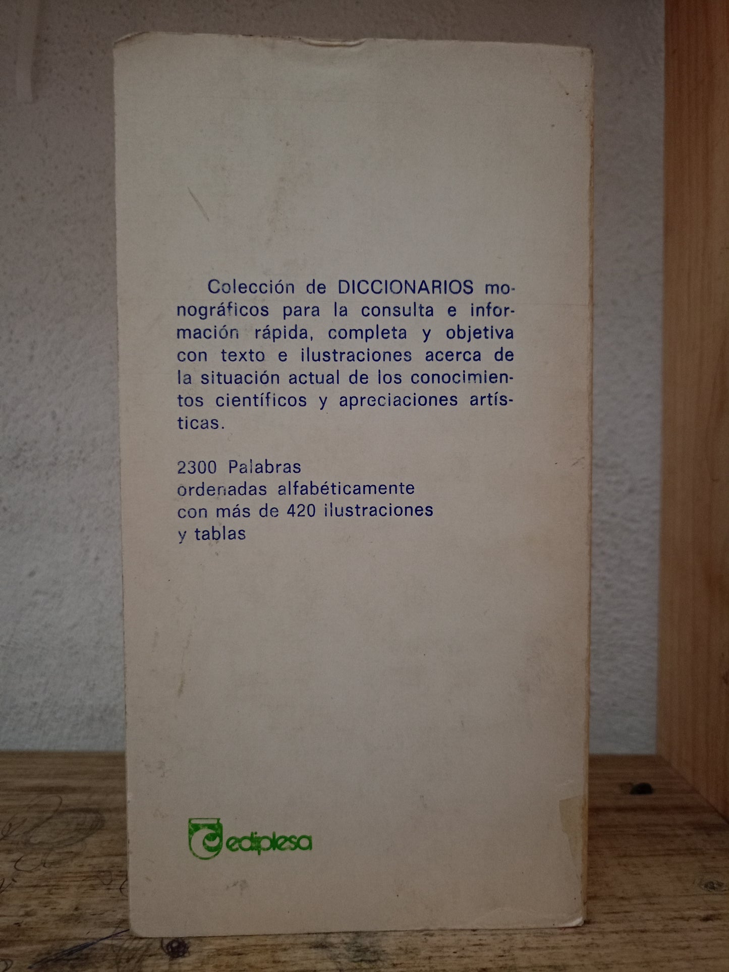 DICCIONARIO DE LITERATURA POR JOSÉ SAGREDO USADO EDUCACIÓN LITERARIO 305