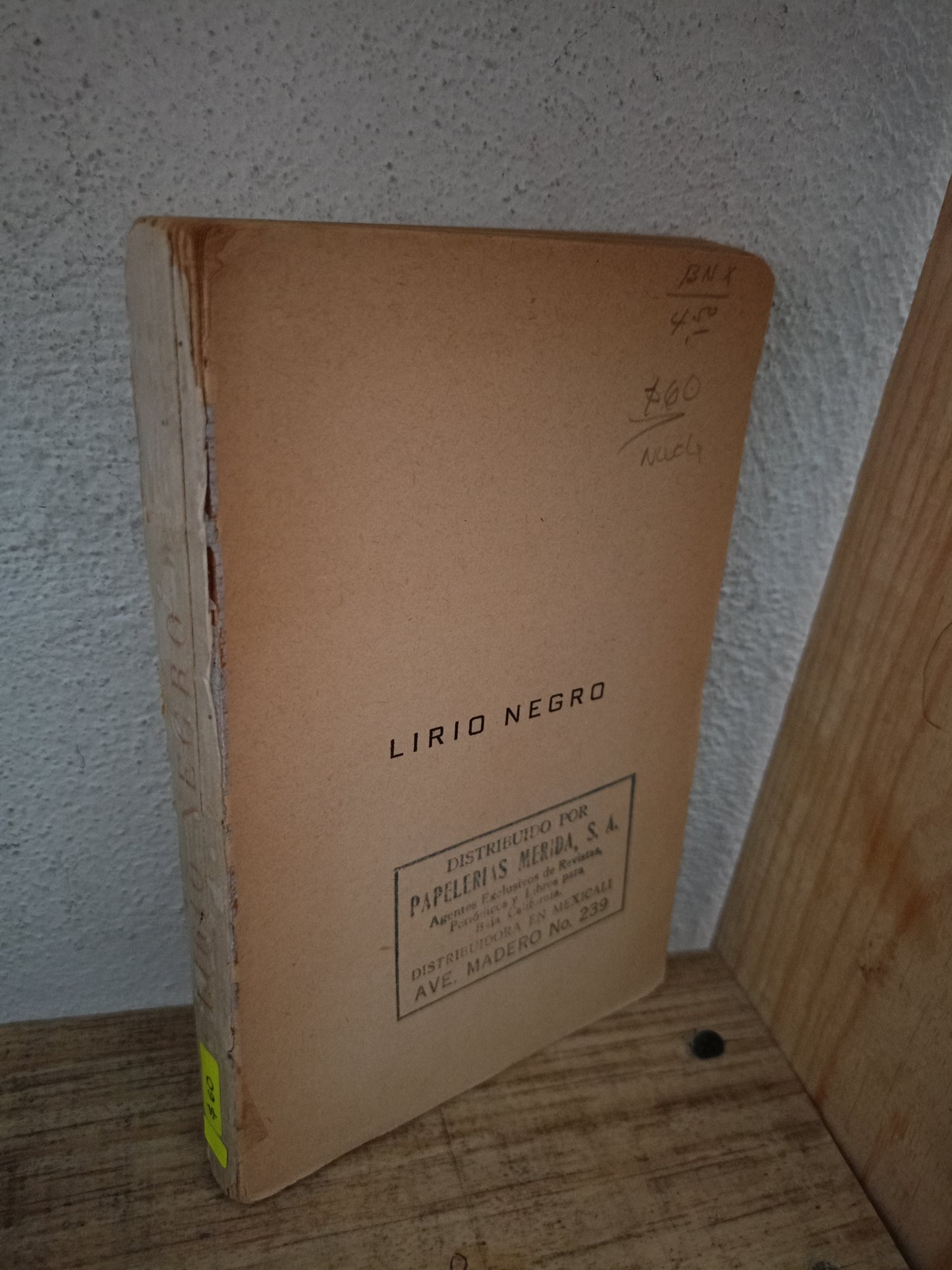 LIRIO NEGRO POR VARGAS VILA USADO NOVELA LITERARIO 305